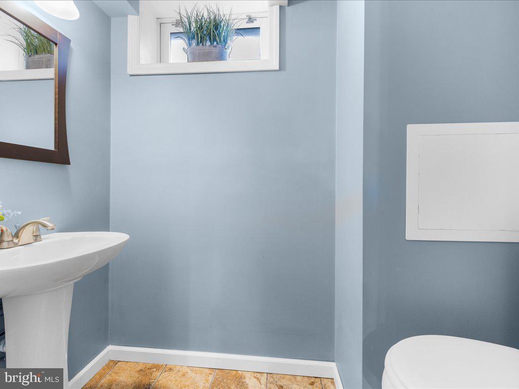 PERRY HALL - Residential