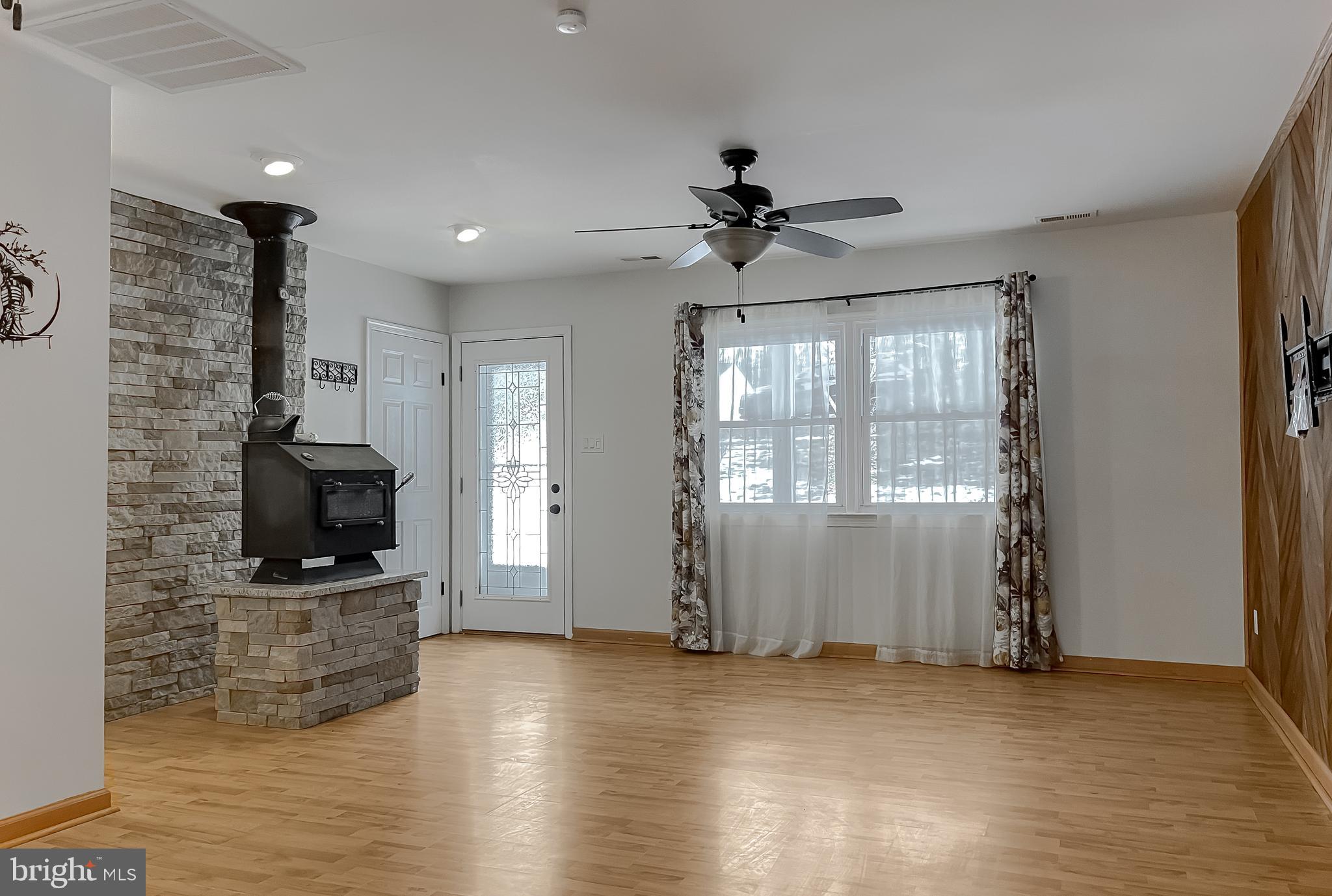 GOLDEN BEACH - Residential Lease