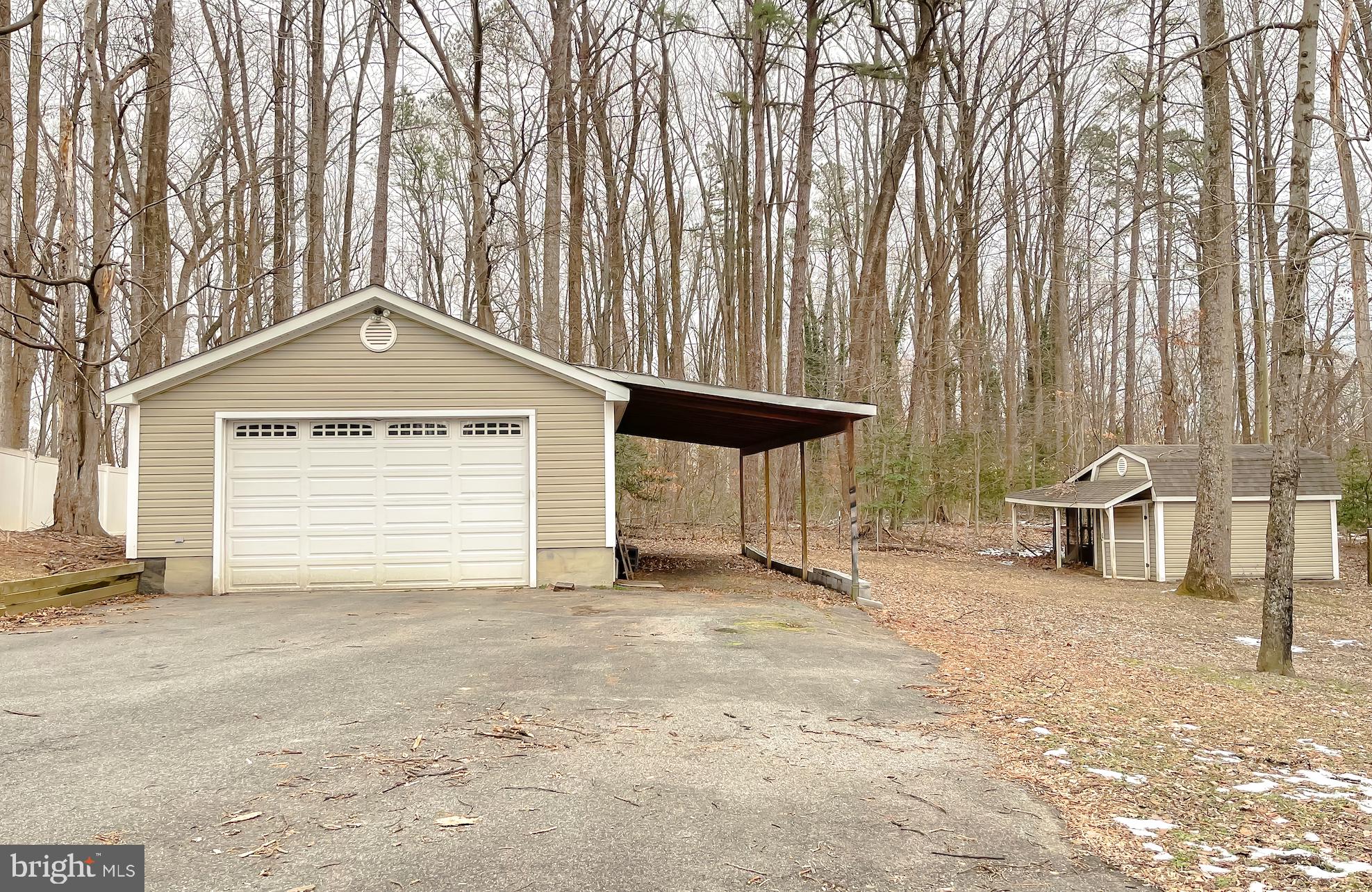 GOLDEN BEACH - Residential Lease