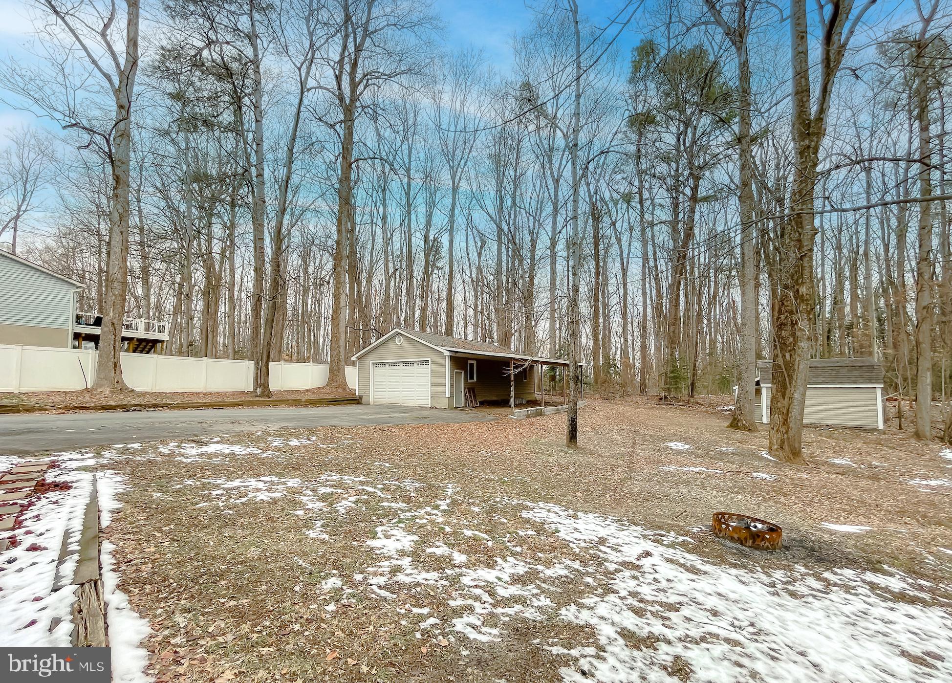 GOLDEN BEACH - Residential Lease