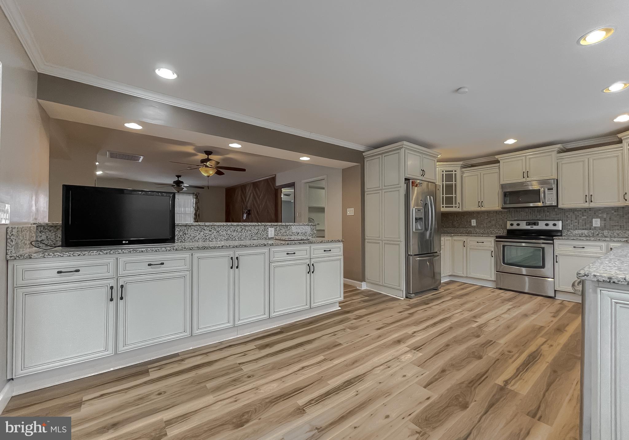 GOLDEN BEACH - Residential Lease