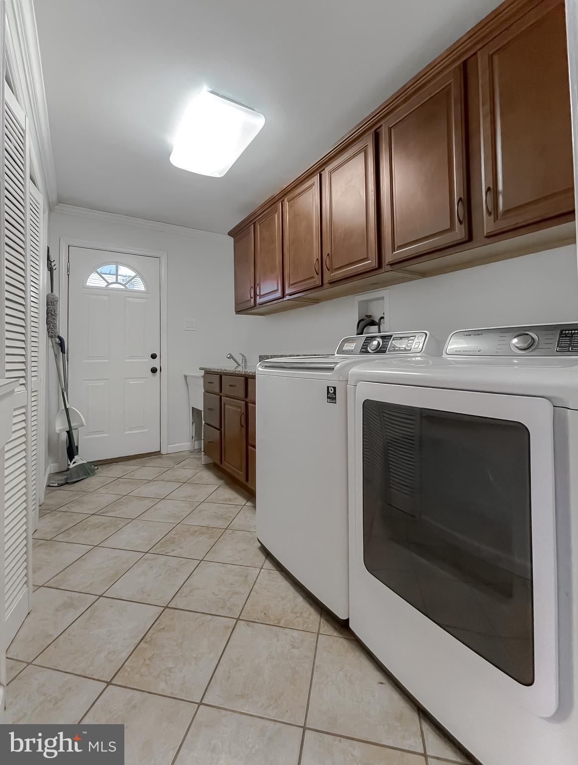 GOLDEN BEACH - Residential Lease