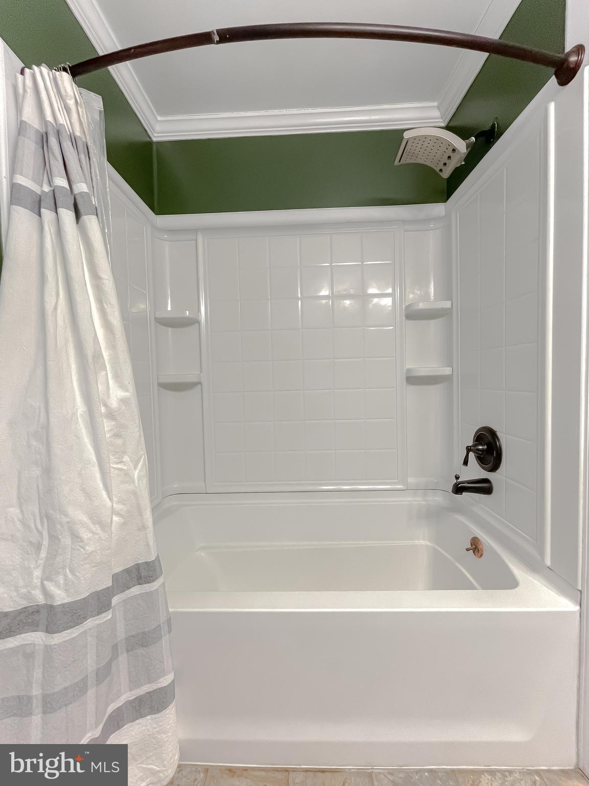 GOLDEN BEACH - Residential Lease