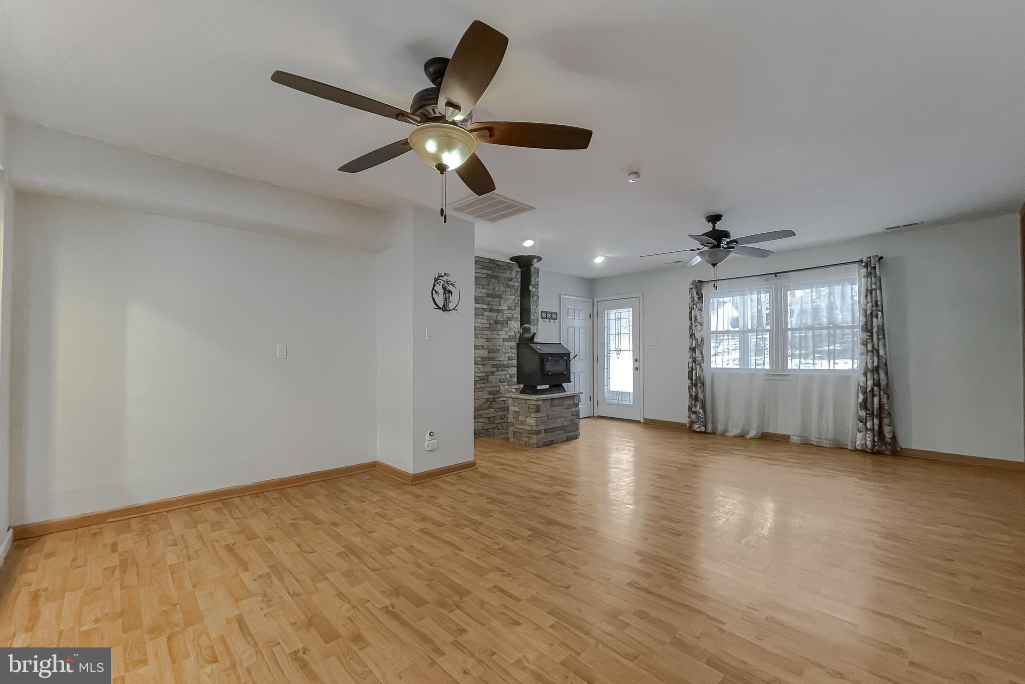 GOLDEN BEACH - Residential Lease