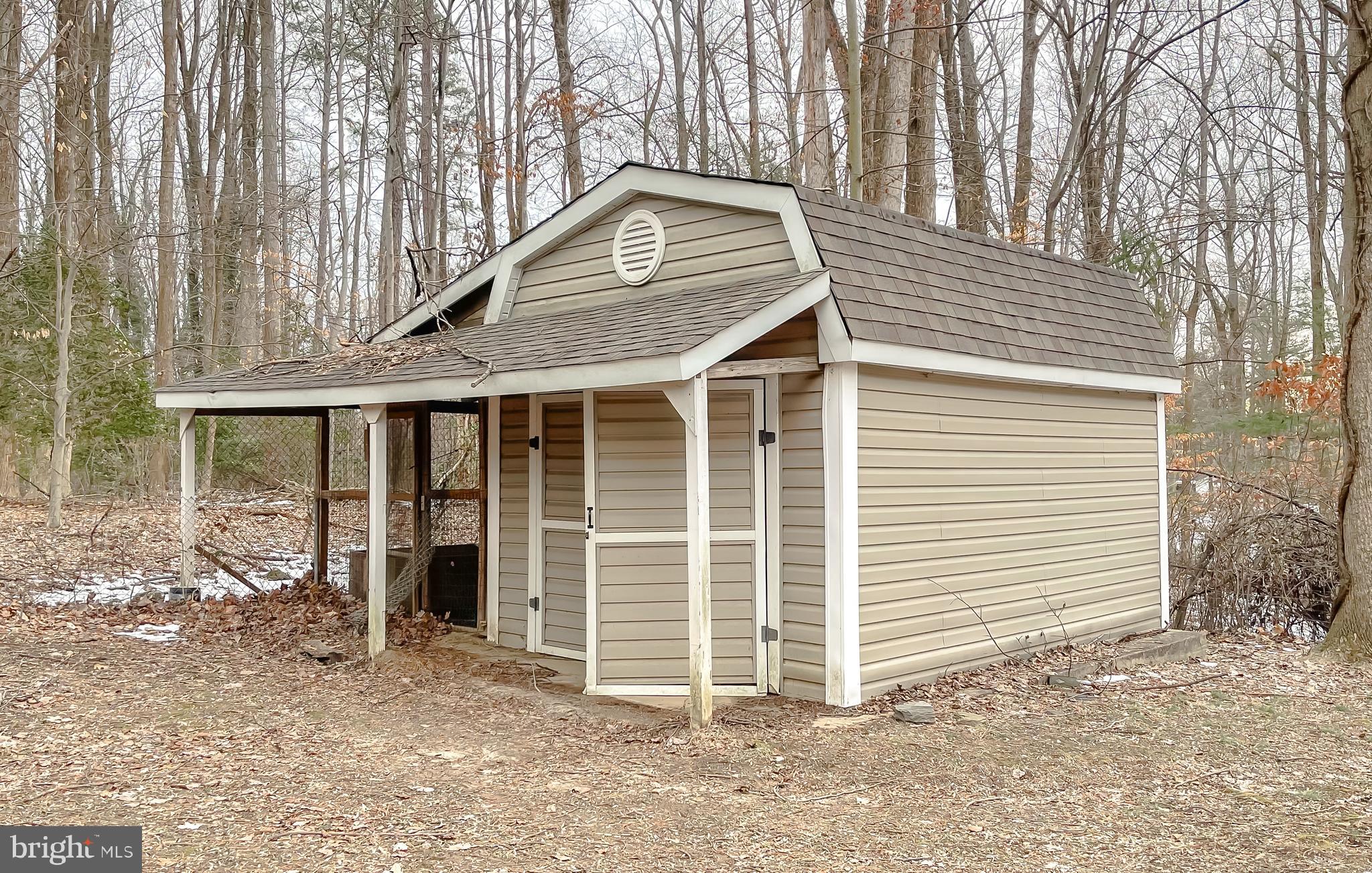 GOLDEN BEACH - Residential Lease