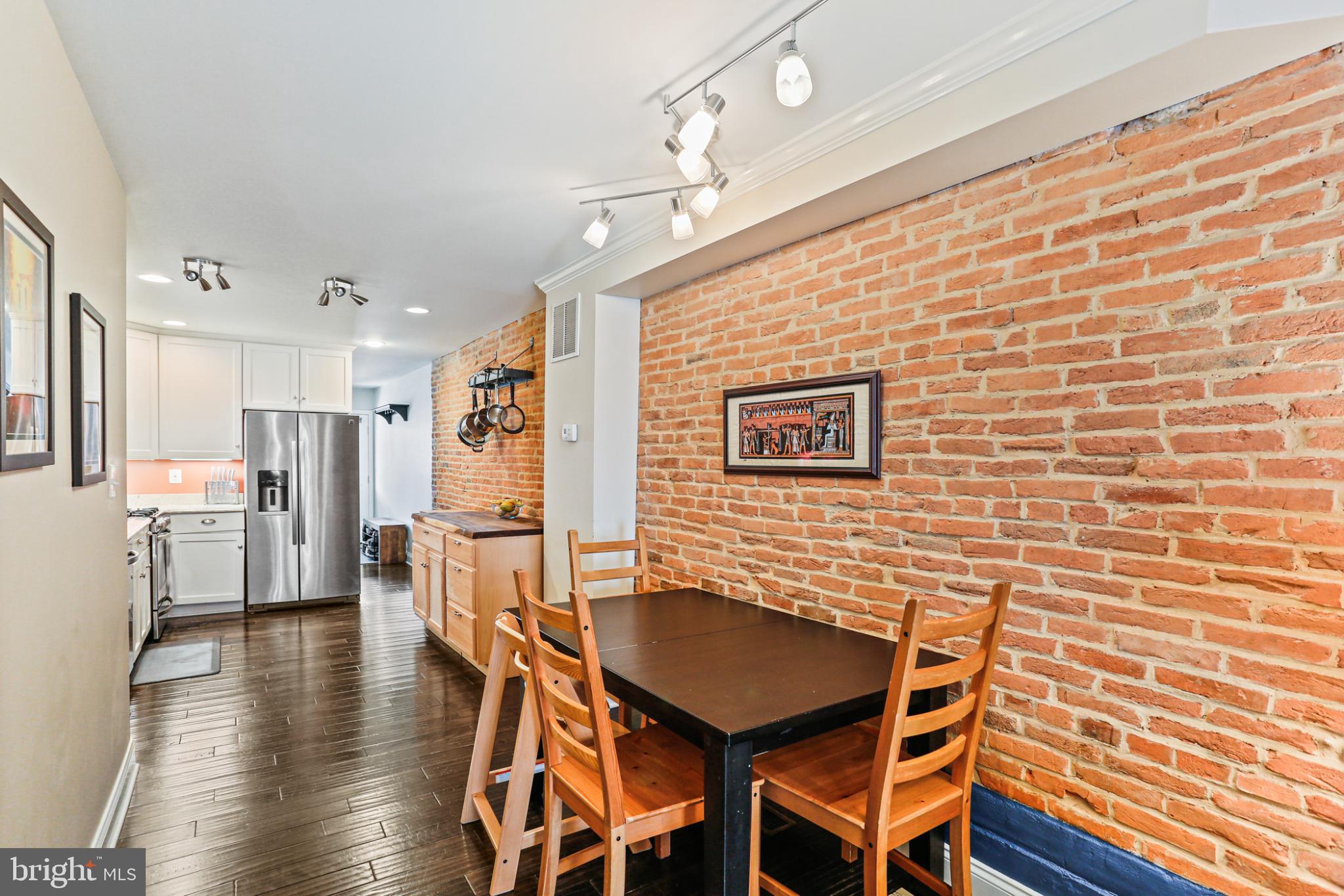 LOCUST POINT - Residential Lease