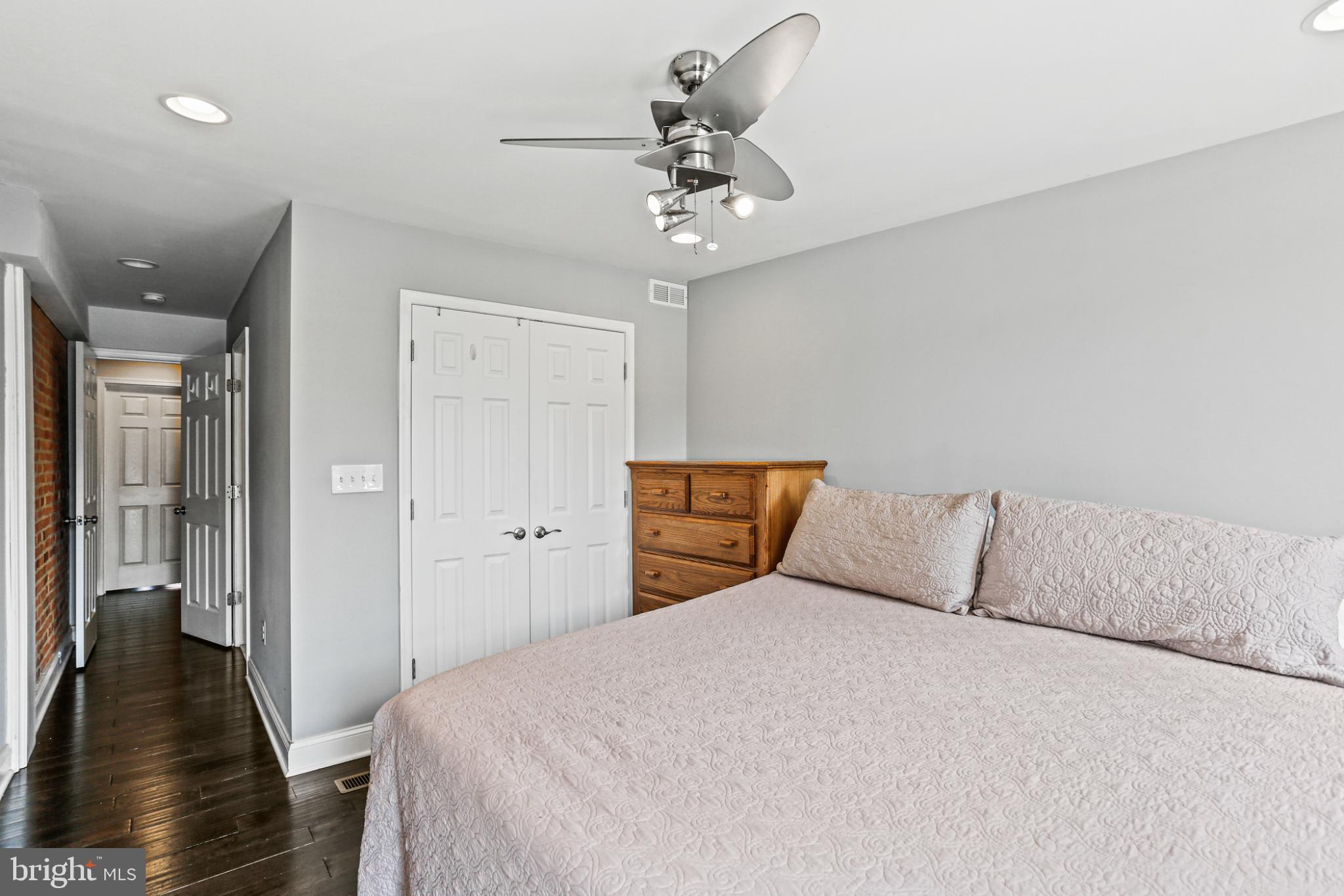 LOCUST POINT - Residential Lease