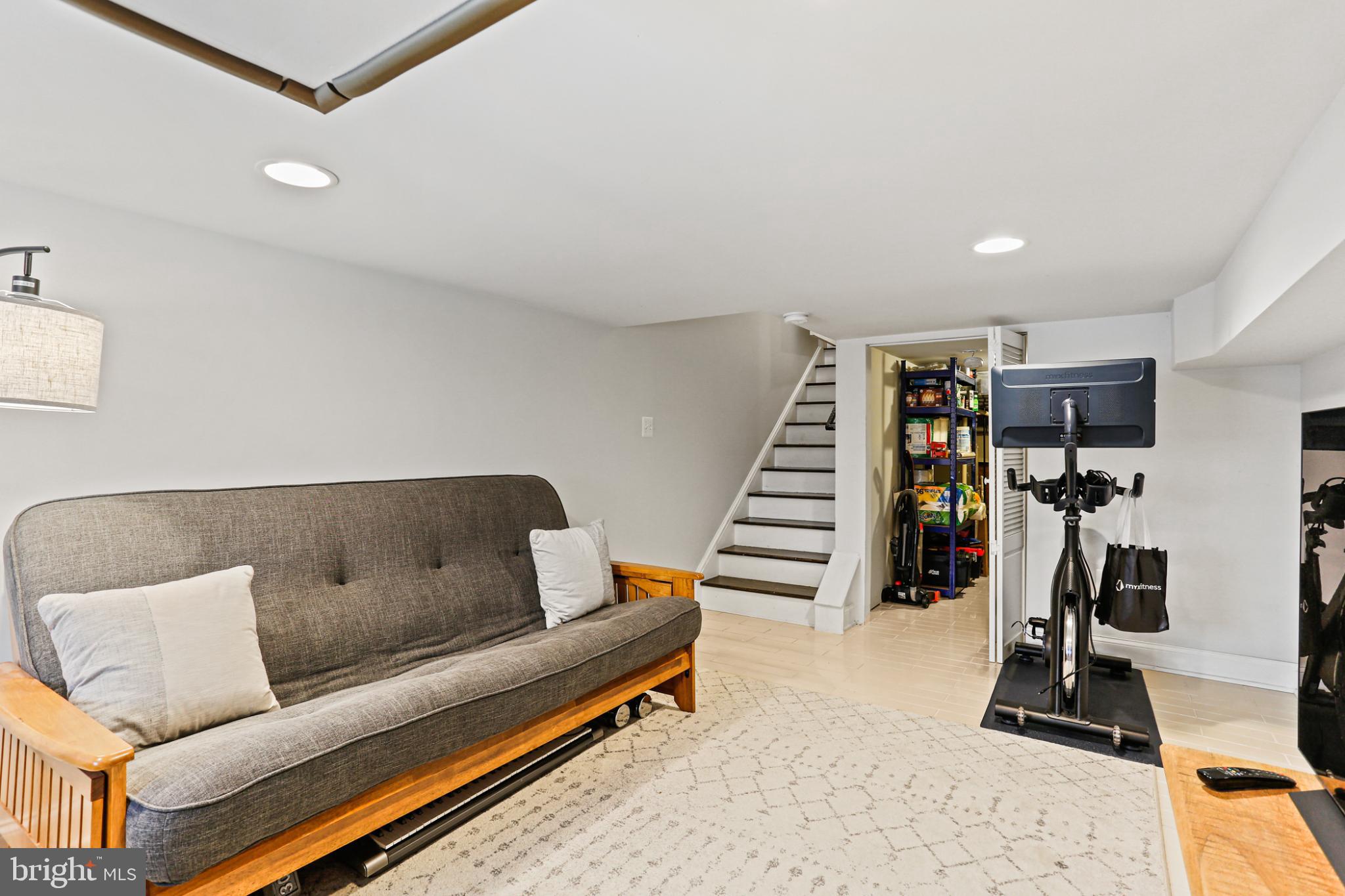 LOCUST POINT - Residential Lease