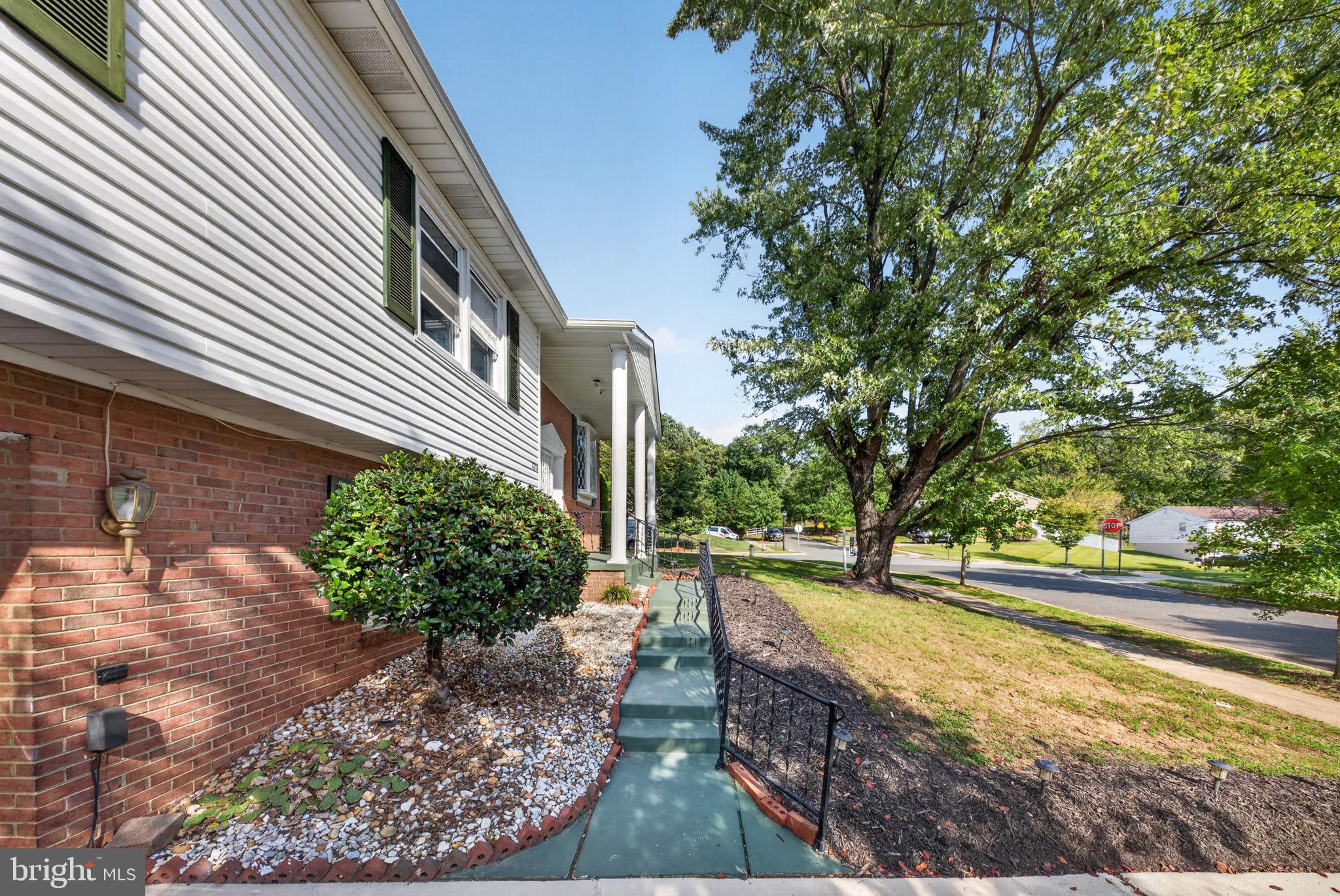 4210 FARMER PLACE