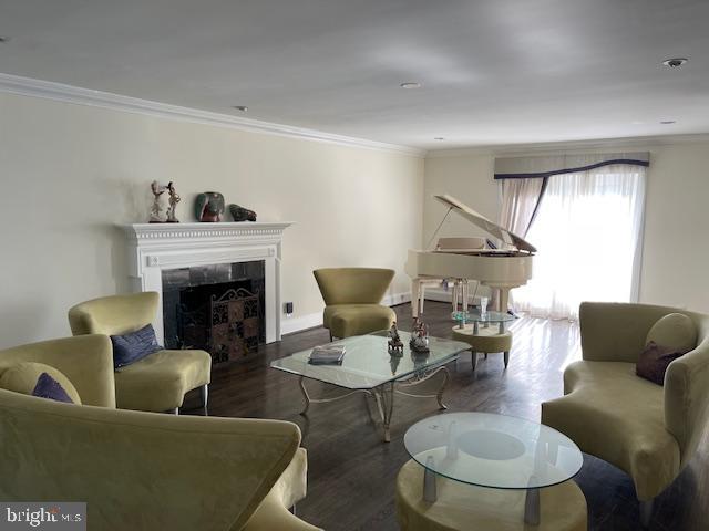 BRADLEY HILLS - Residential Lease