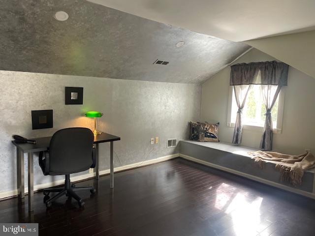 BRADLEY HILLS - Residential Lease