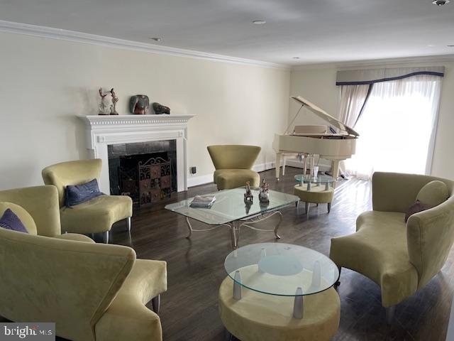 BRADLEY HILLS - Residential Lease