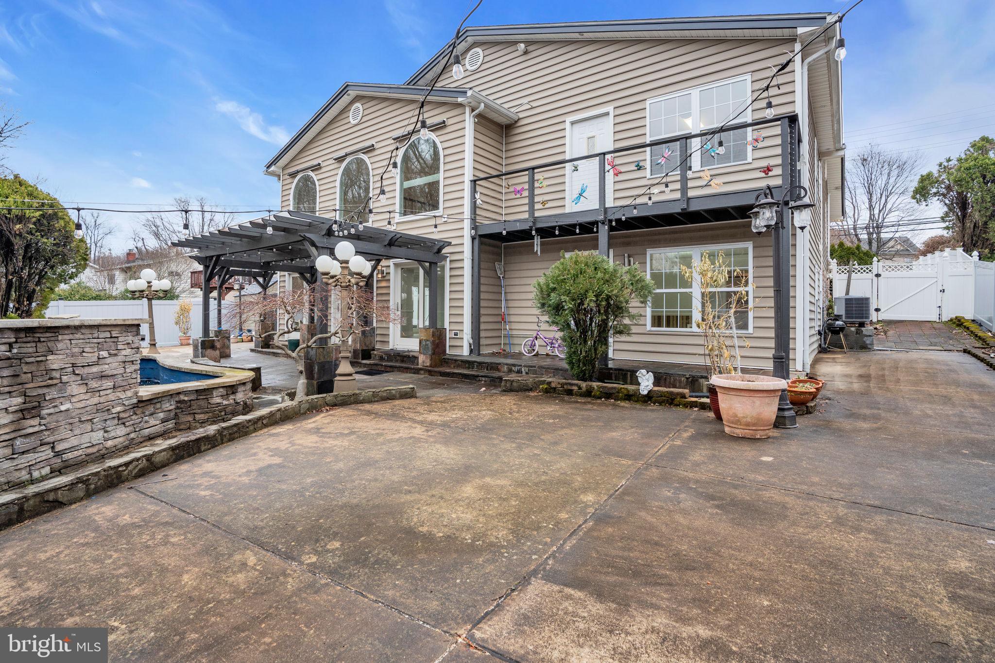 RAVENSWORTH - Residential