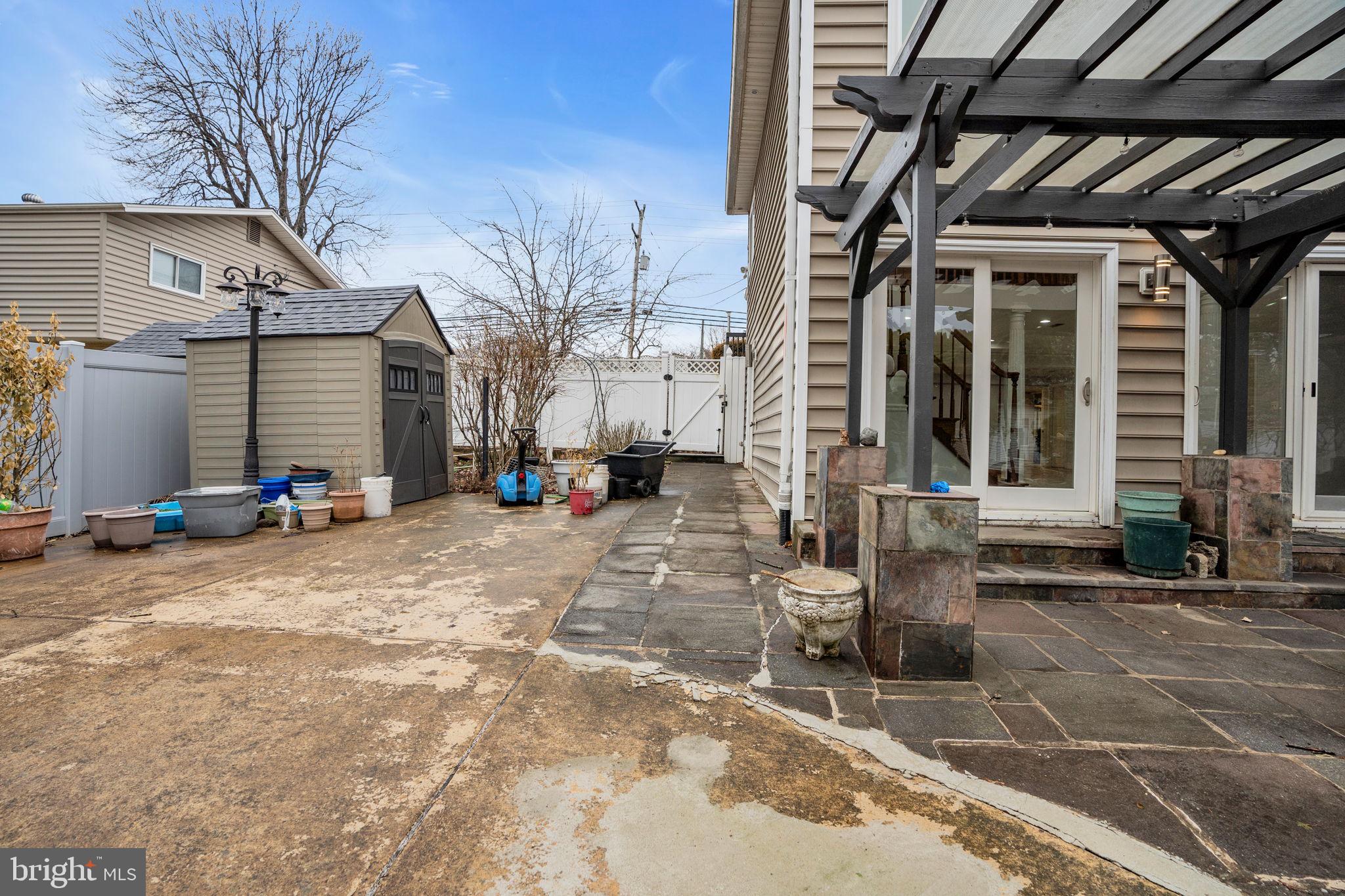 RAVENSWORTH - Residential