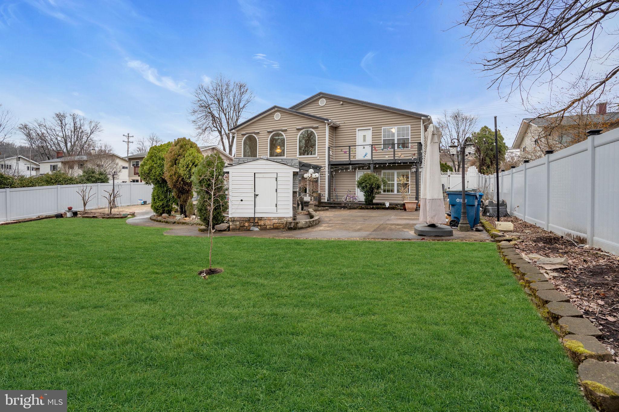 RAVENSWORTH - Residential