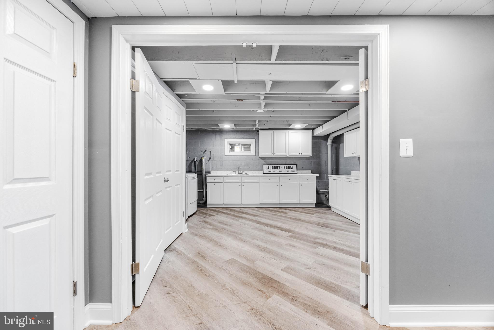 WASHINGTON VILLAGE - Residential