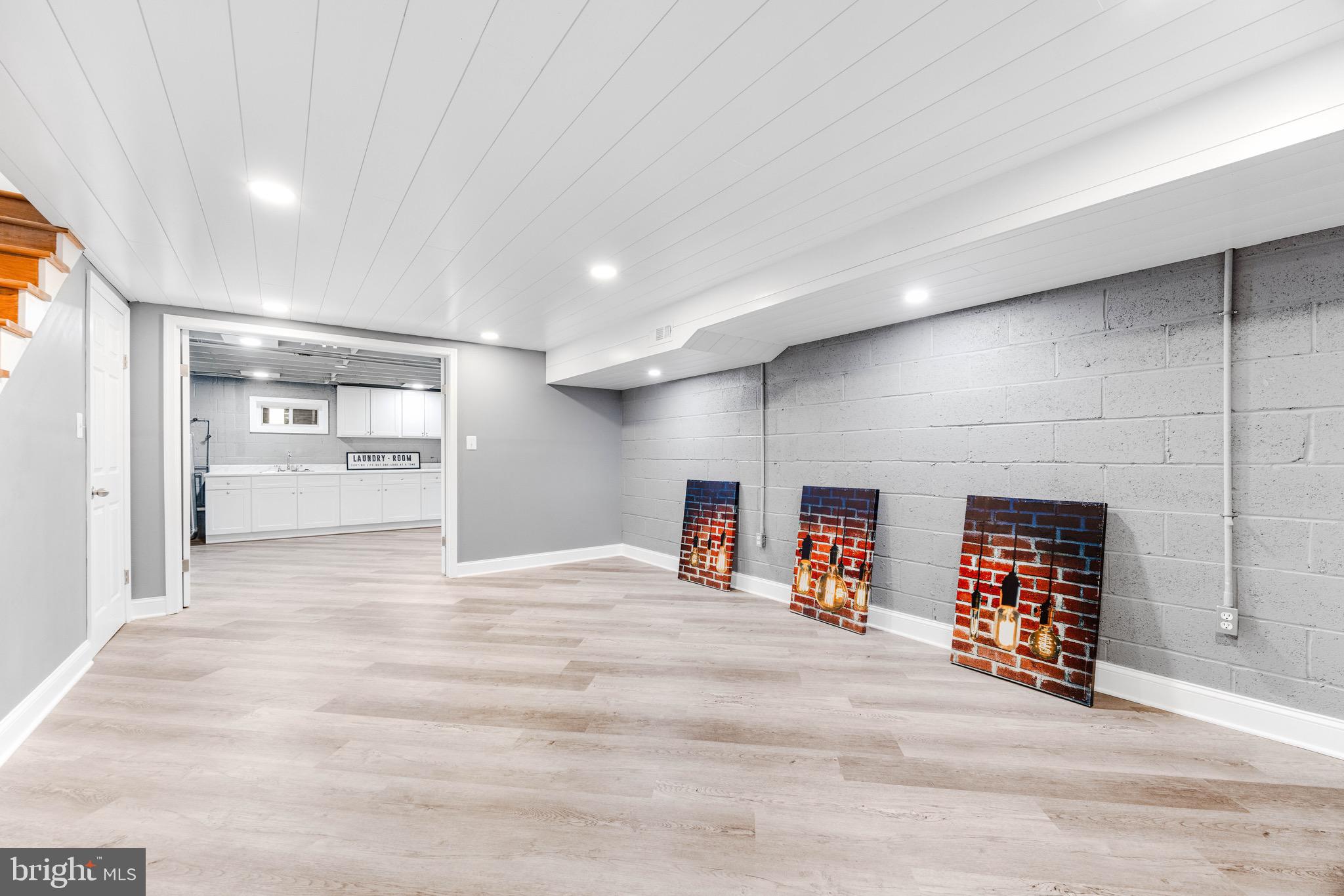 WASHINGTON VILLAGE - Residential