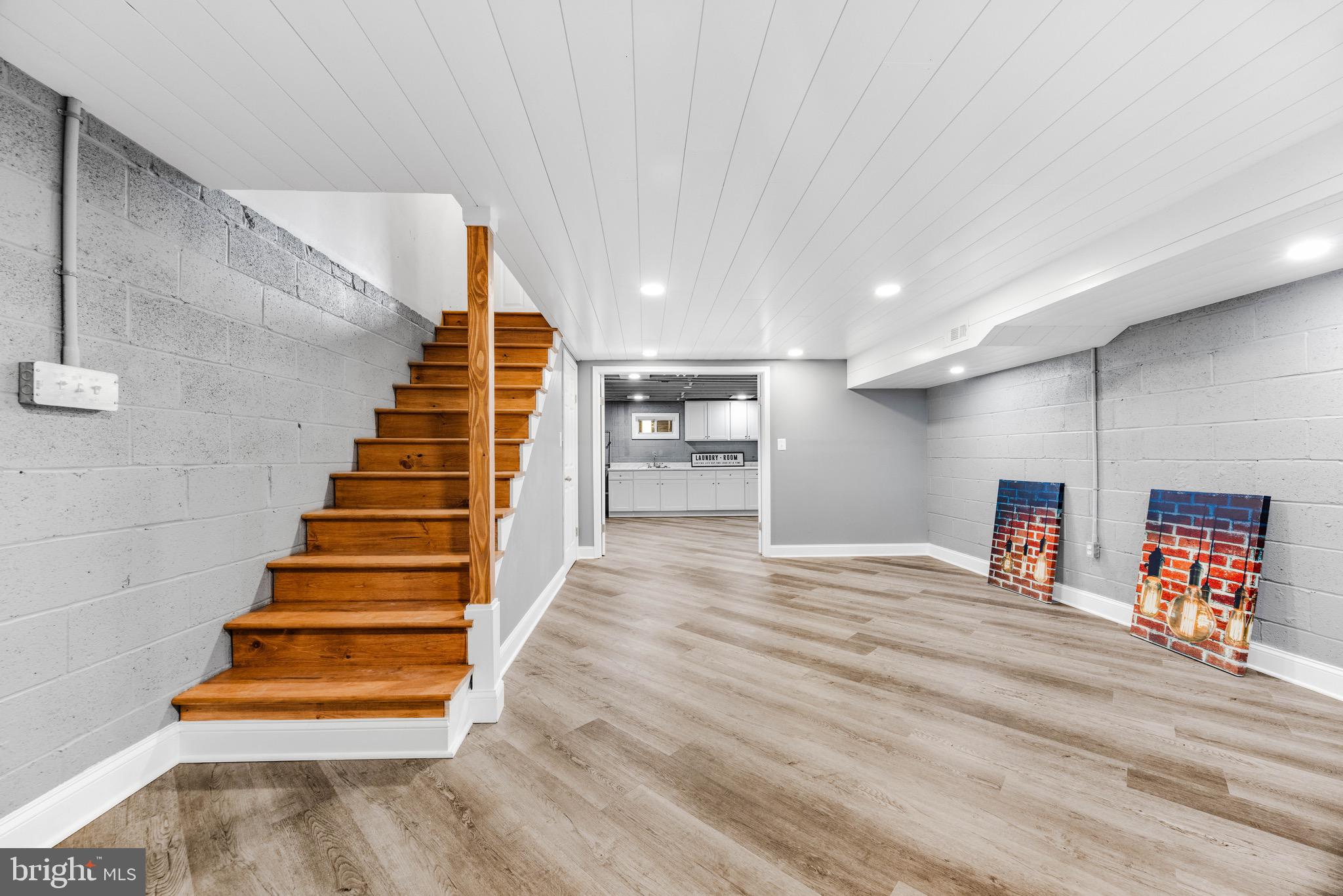 WASHINGTON VILLAGE - Residential