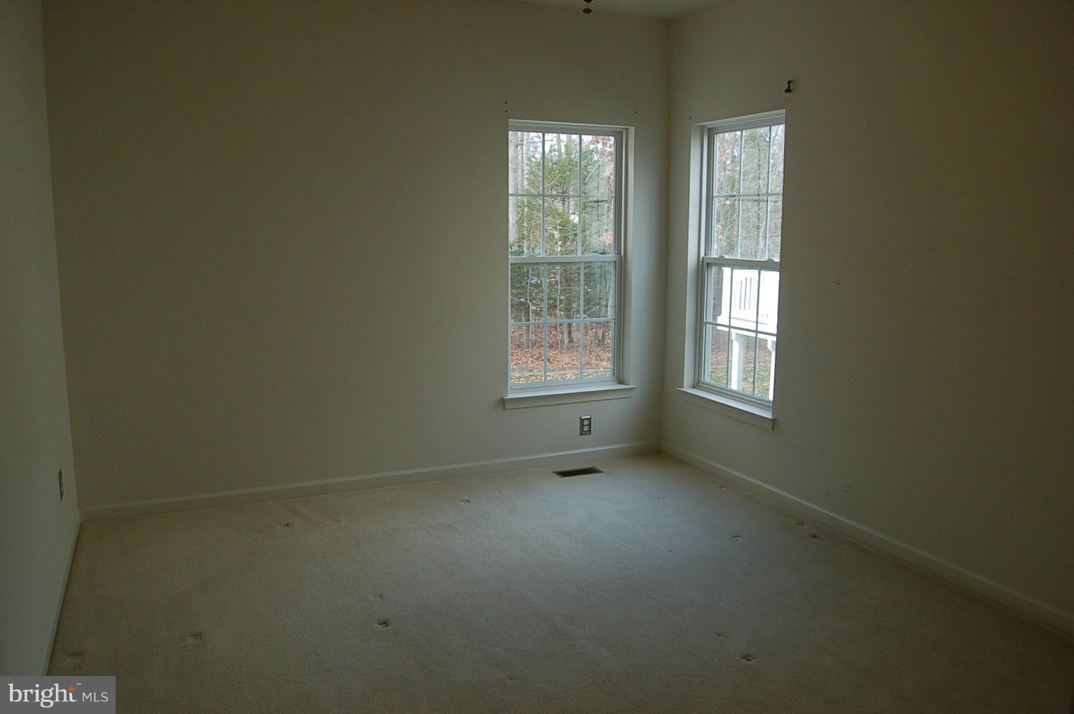 LEE'S PARKE - Residential