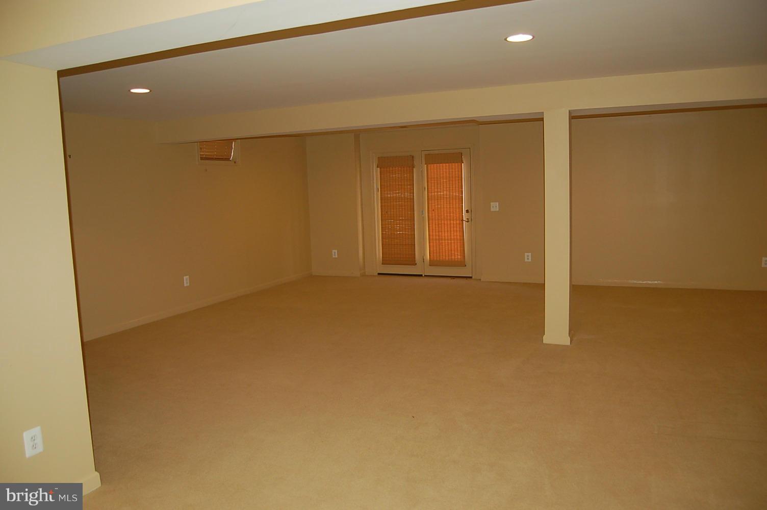 LEE'S PARKE - Residential