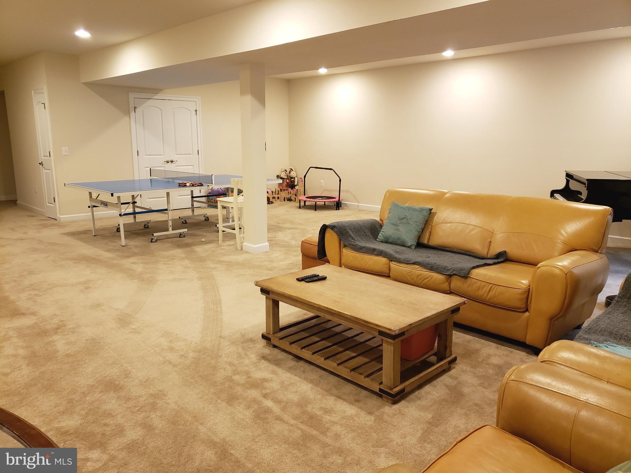 WALNUT CREEK AT MONT - Residential Lease