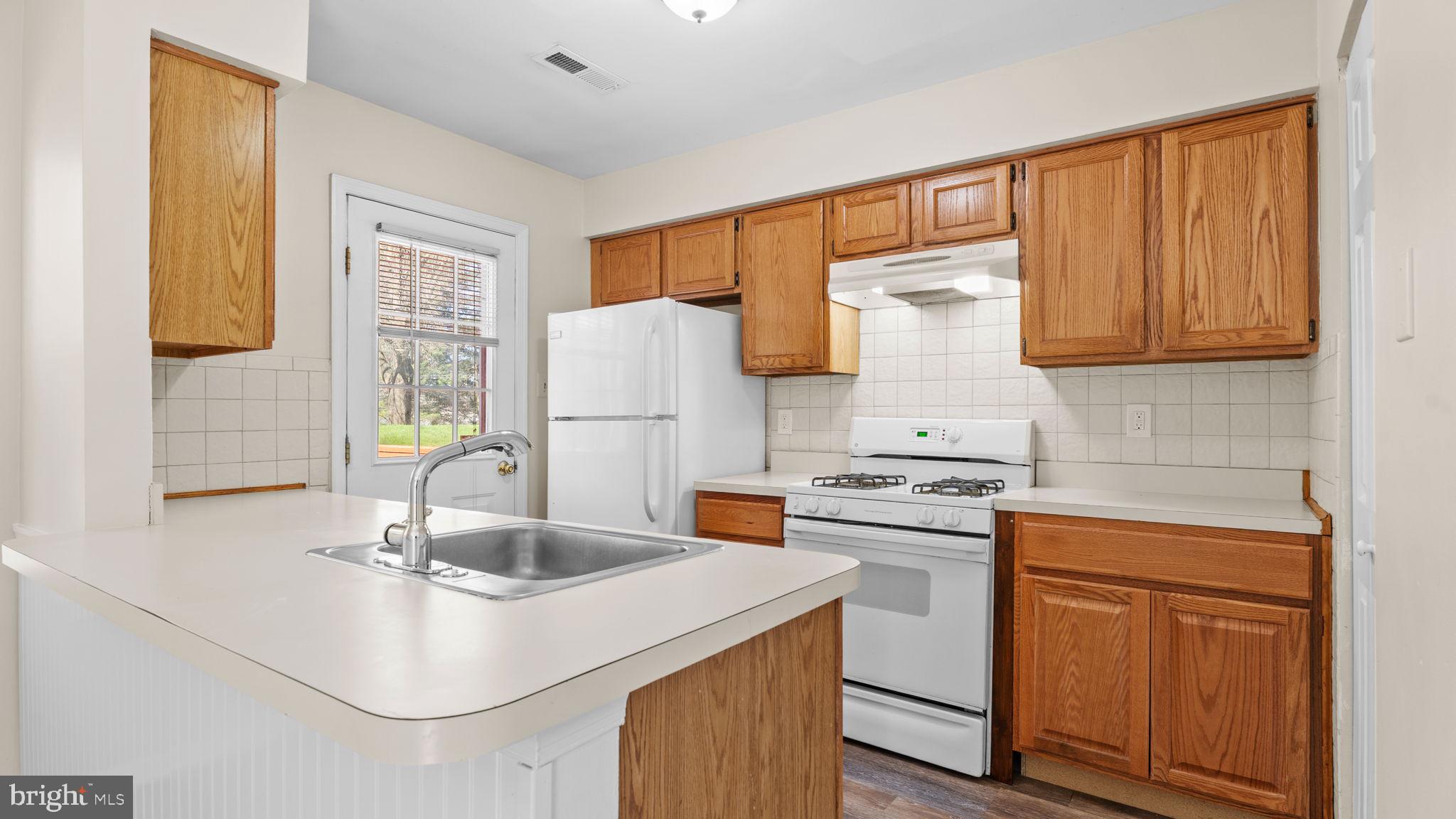 OXFORD CROSSING - Residential