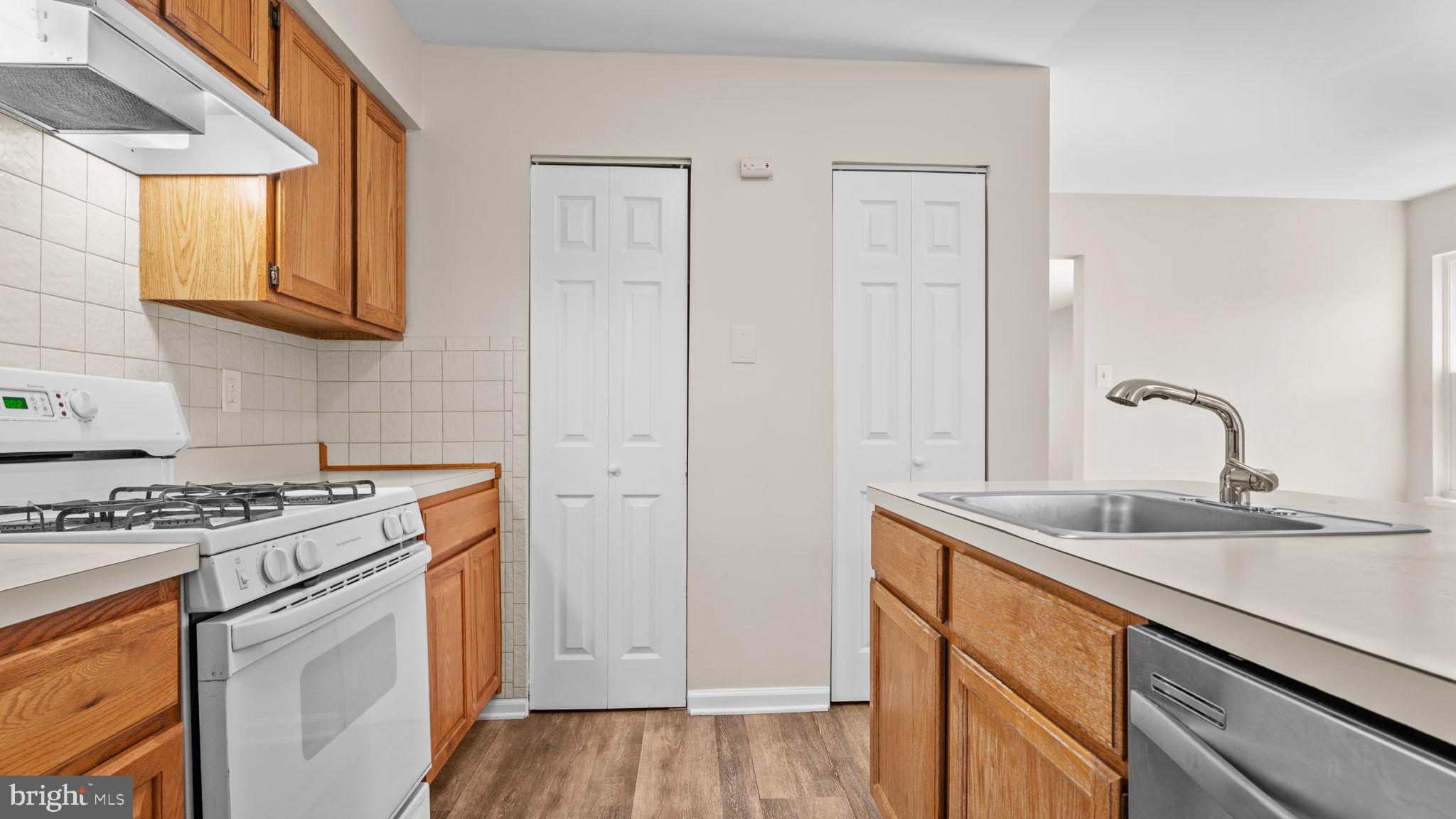 OXFORD CROSSING - Residential