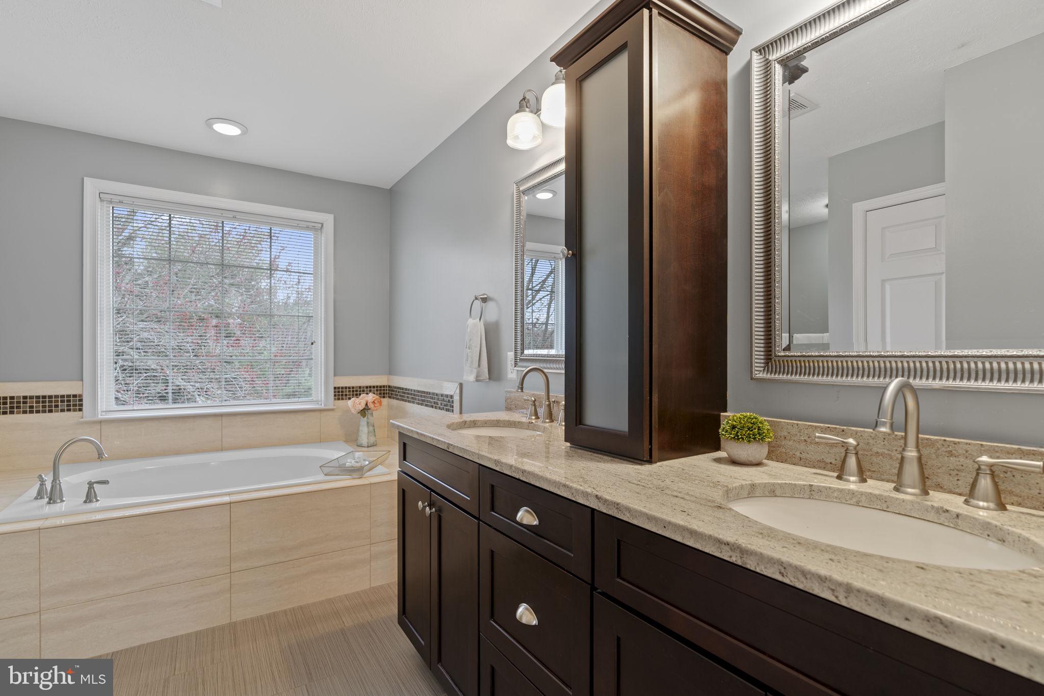 KINGSWOOD - Residential