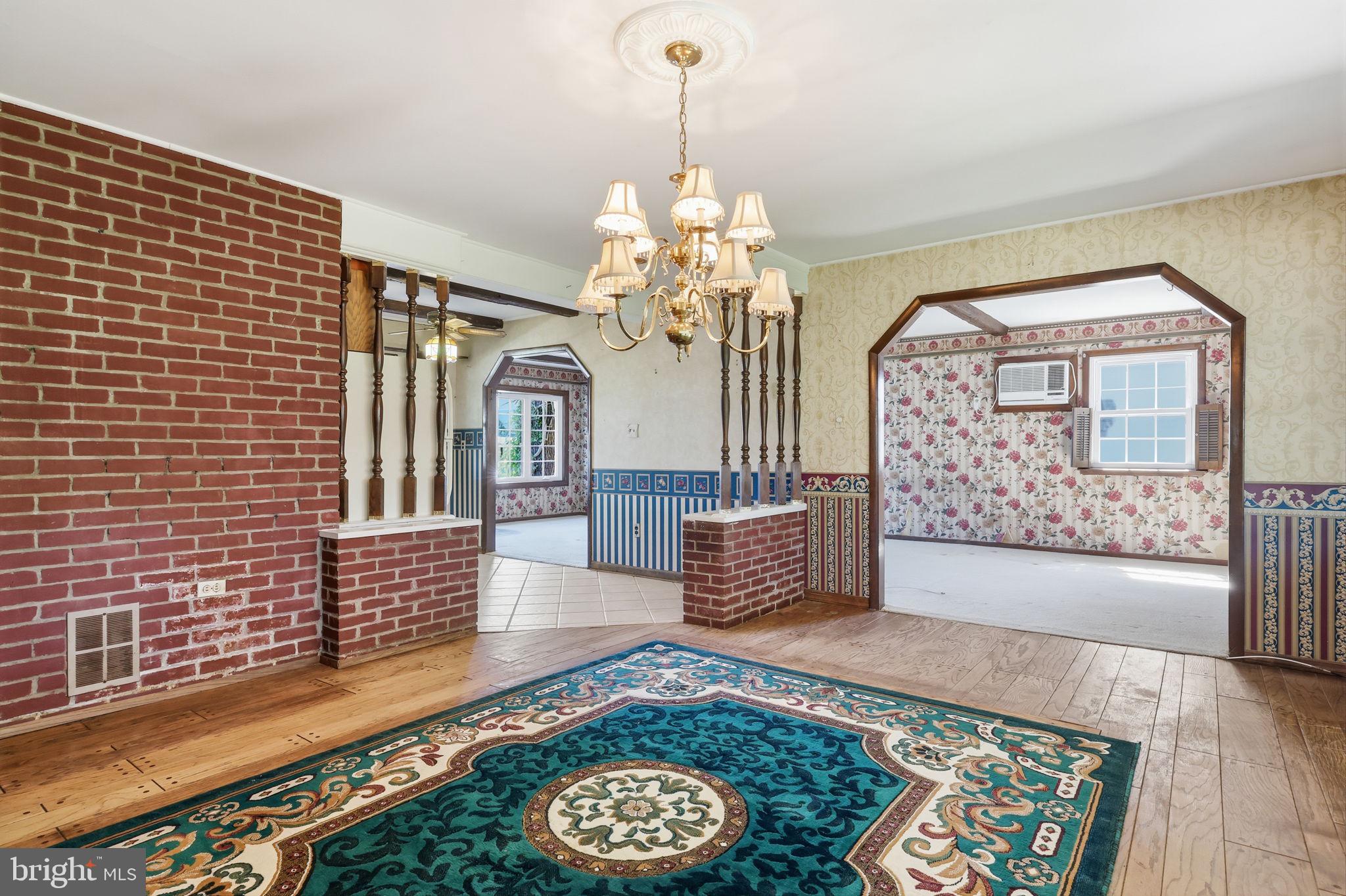 RED CEDAR HILL - Residential