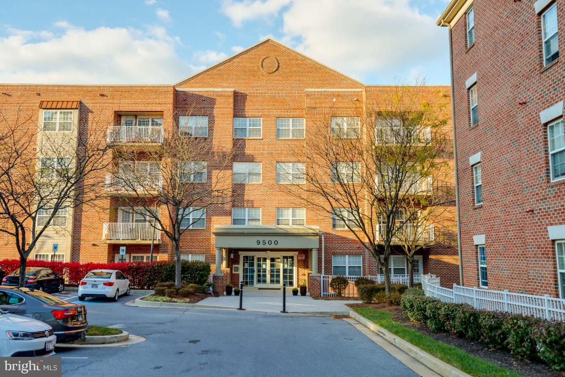 CONDOS AT THE RIDGE - Residential