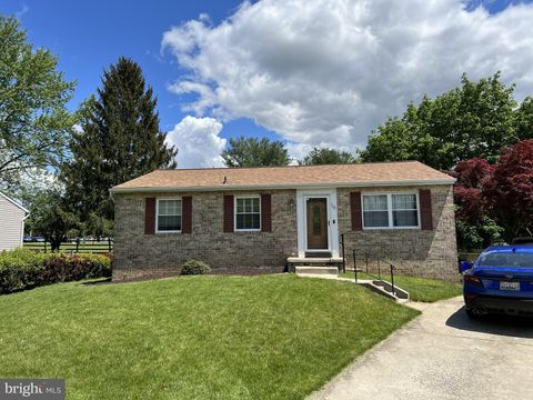 16 FOX MEADOW GARTH WESTMINSTER MD 21157