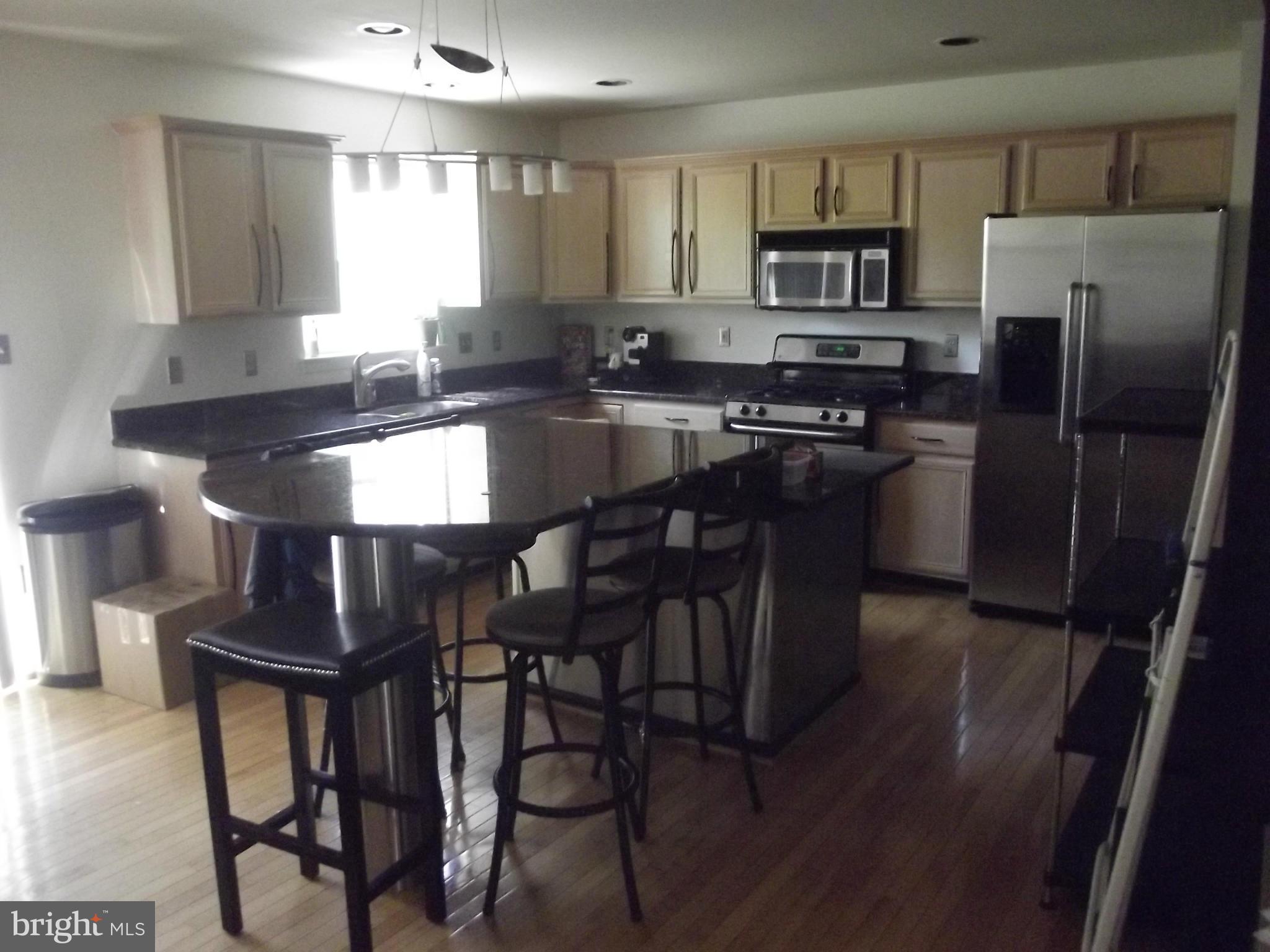 KINGSTOWNE - Residential Lease