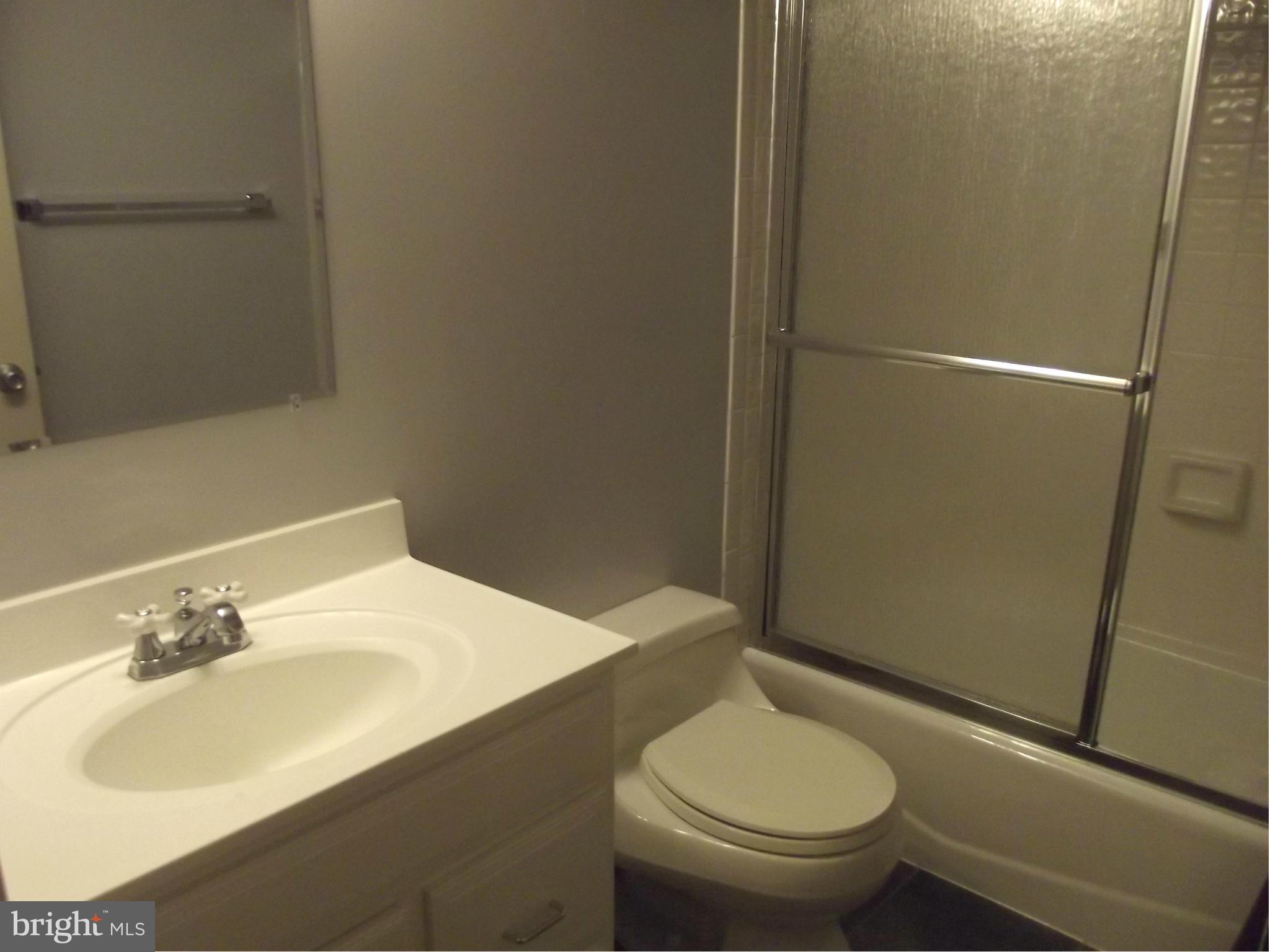 KINGSTOWNE - Residential Lease