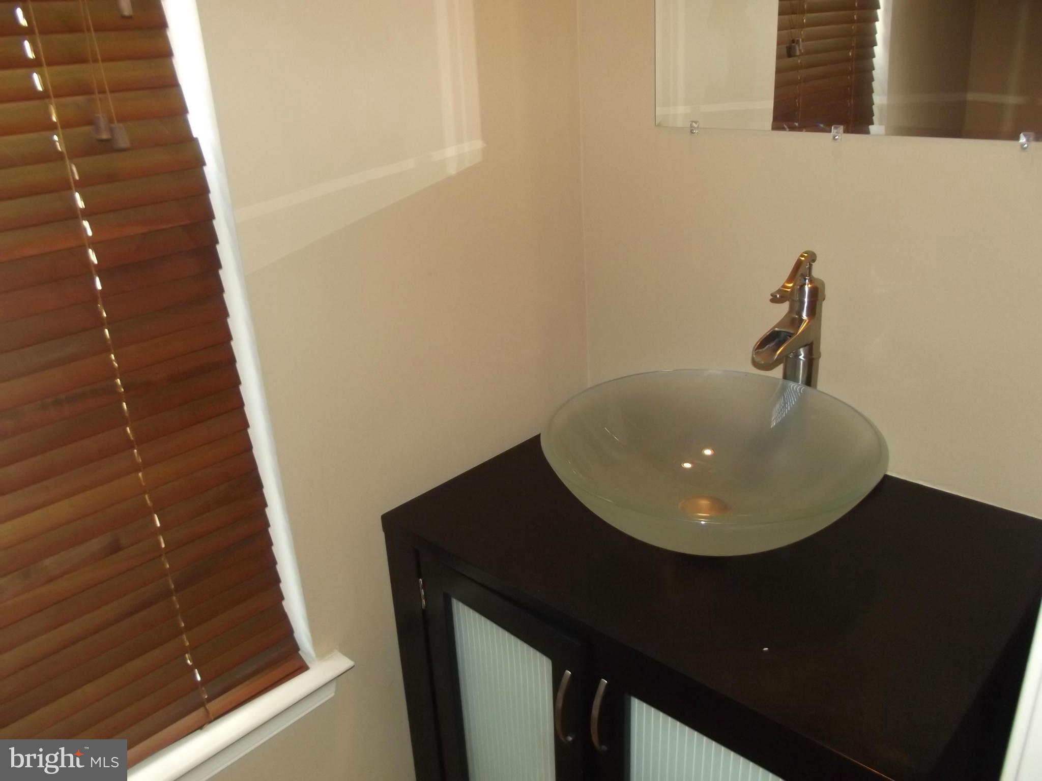 KINGSTOWNE - Residential Lease