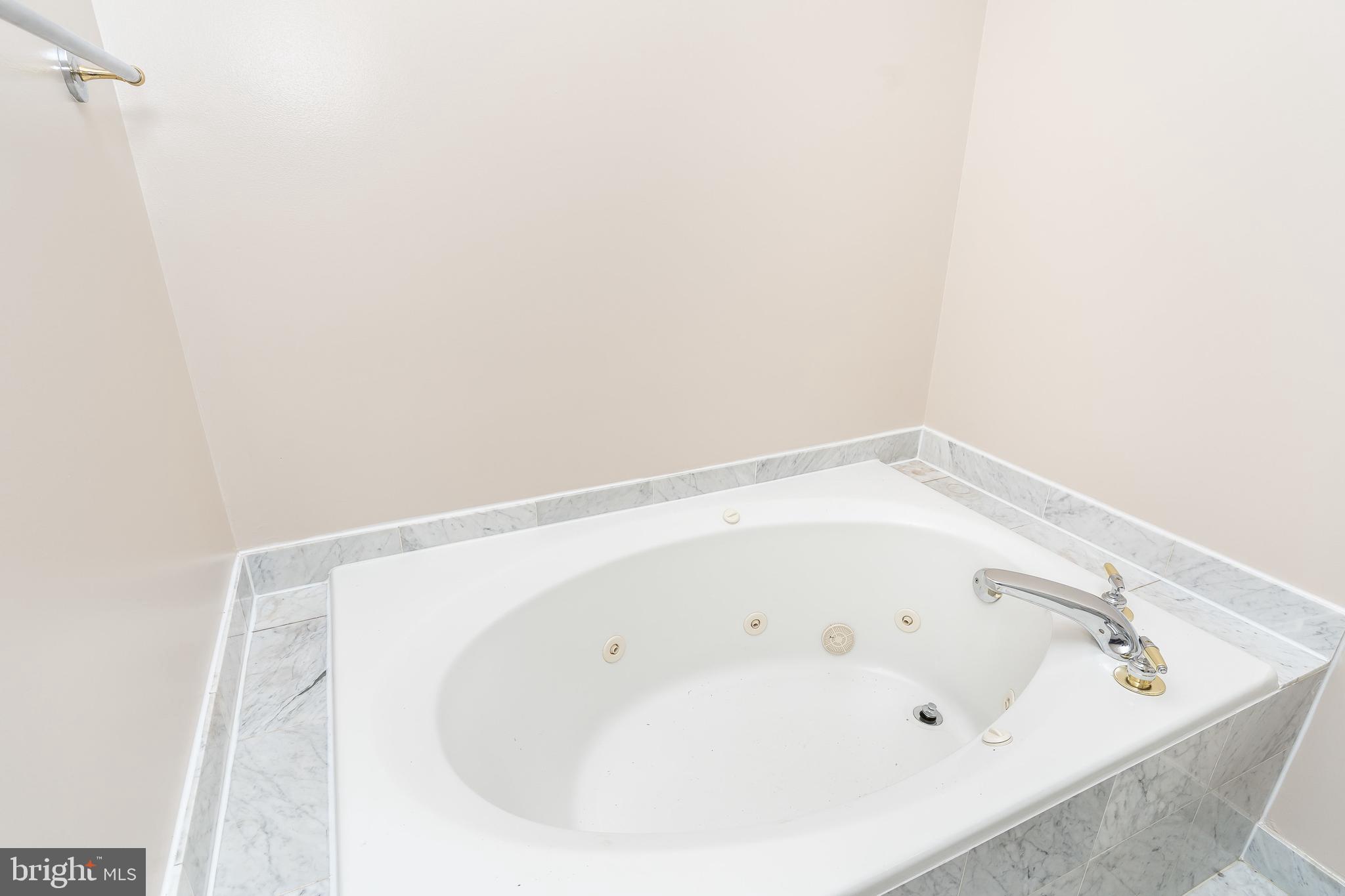 HARBORVIEW - Residential Lease