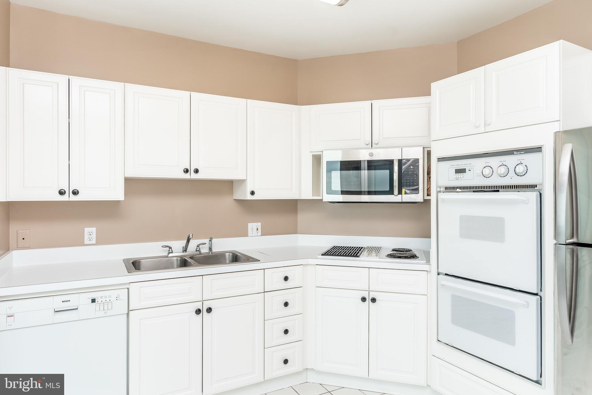 HARBORVIEW - Residential Lease