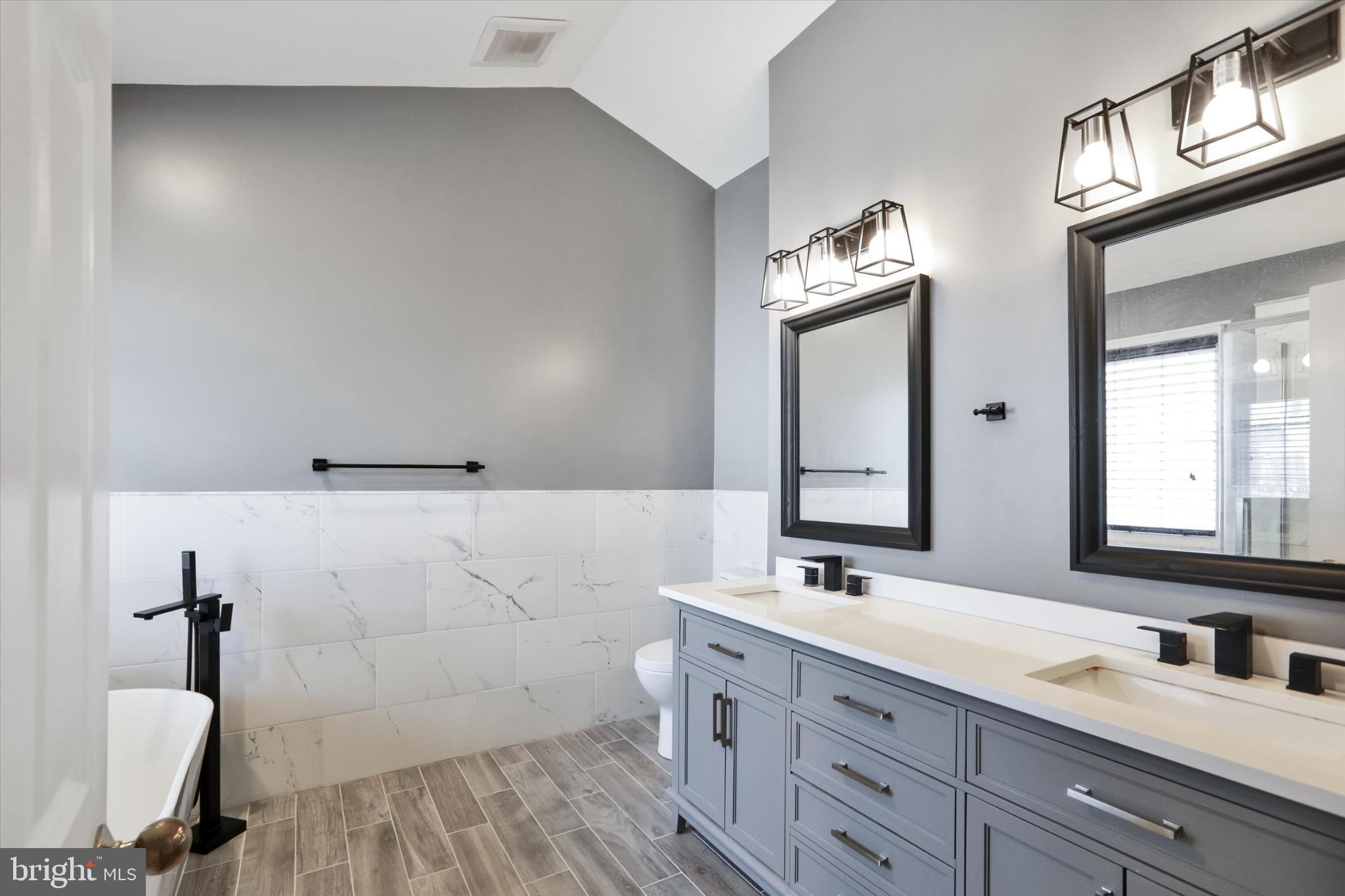 CLARKS CROSSING - Residential