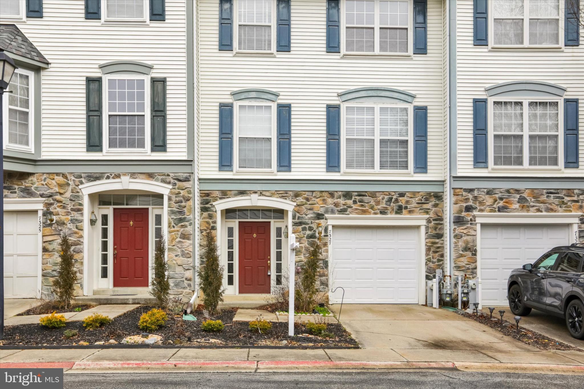 CLARKS CROSSING - Residential