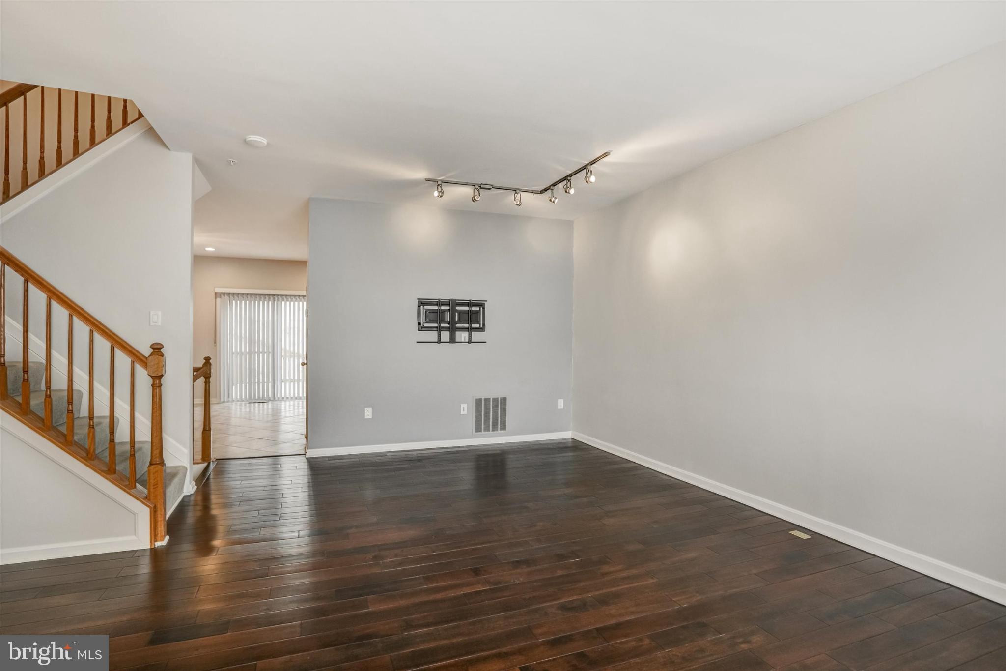 CLARKS CROSSING - Residential