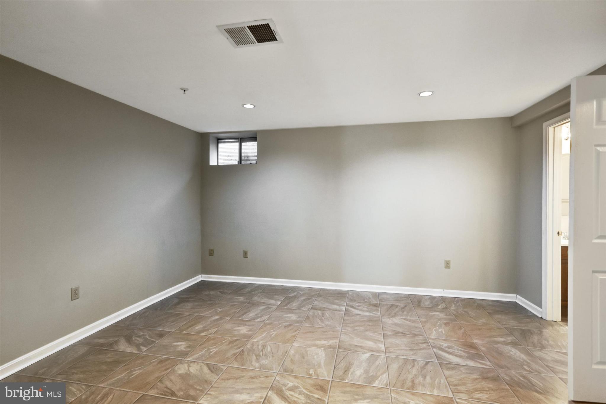 CLARKS CROSSING - Residential