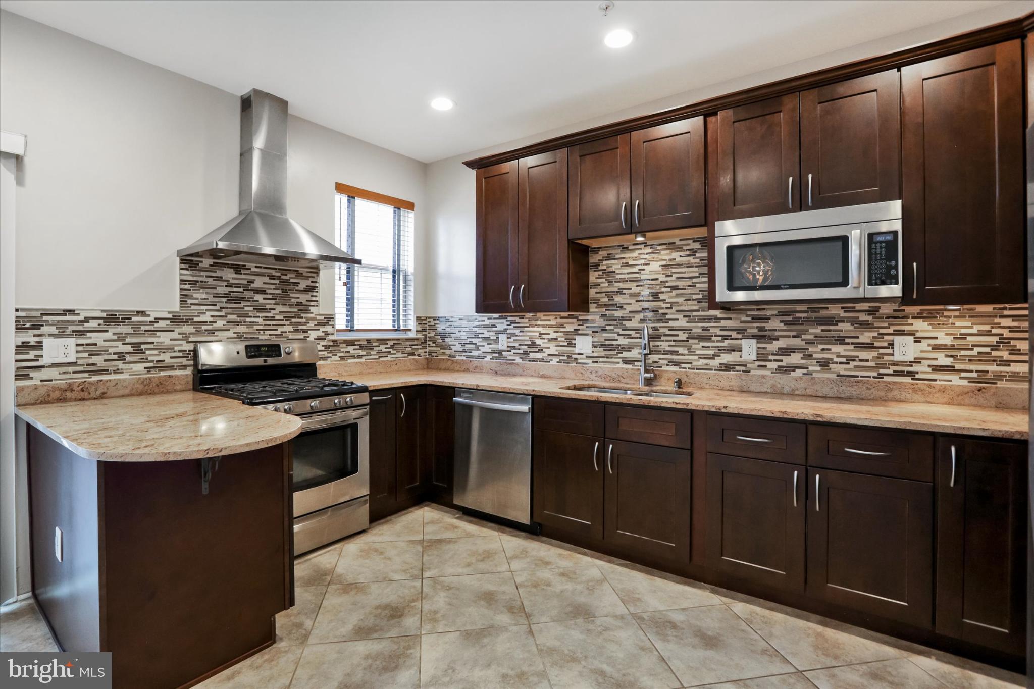 CLARKS CROSSING - Residential