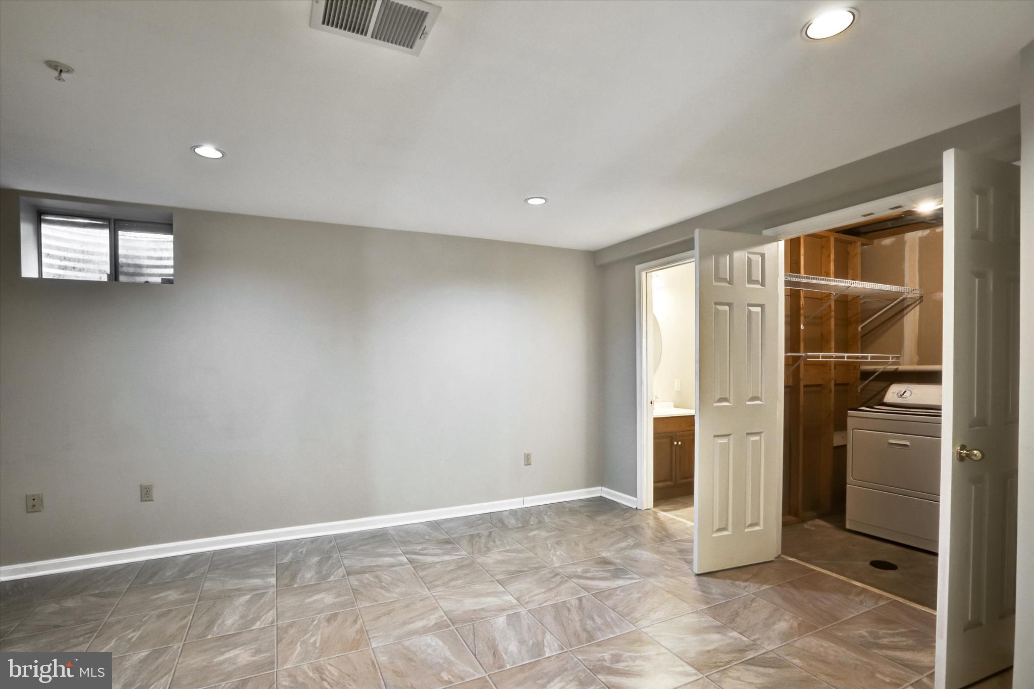 CLARKS CROSSING - Residential