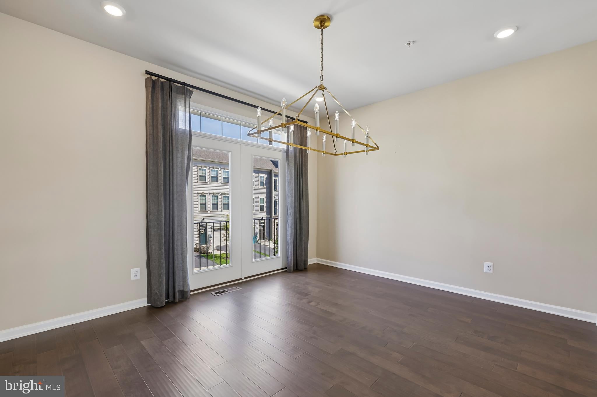 26401 SIR JAMIE TERRACE