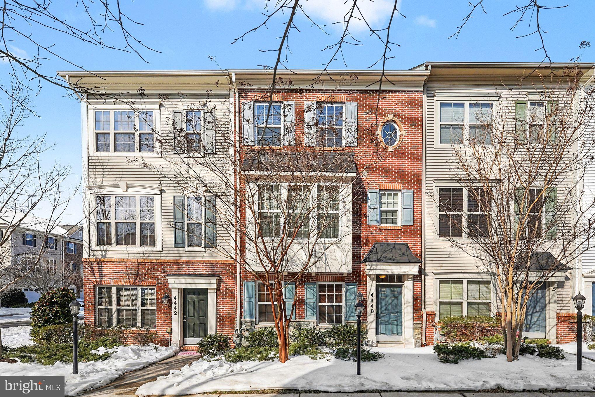 TRIANGLE HIGHLANDS CONDO - Residential