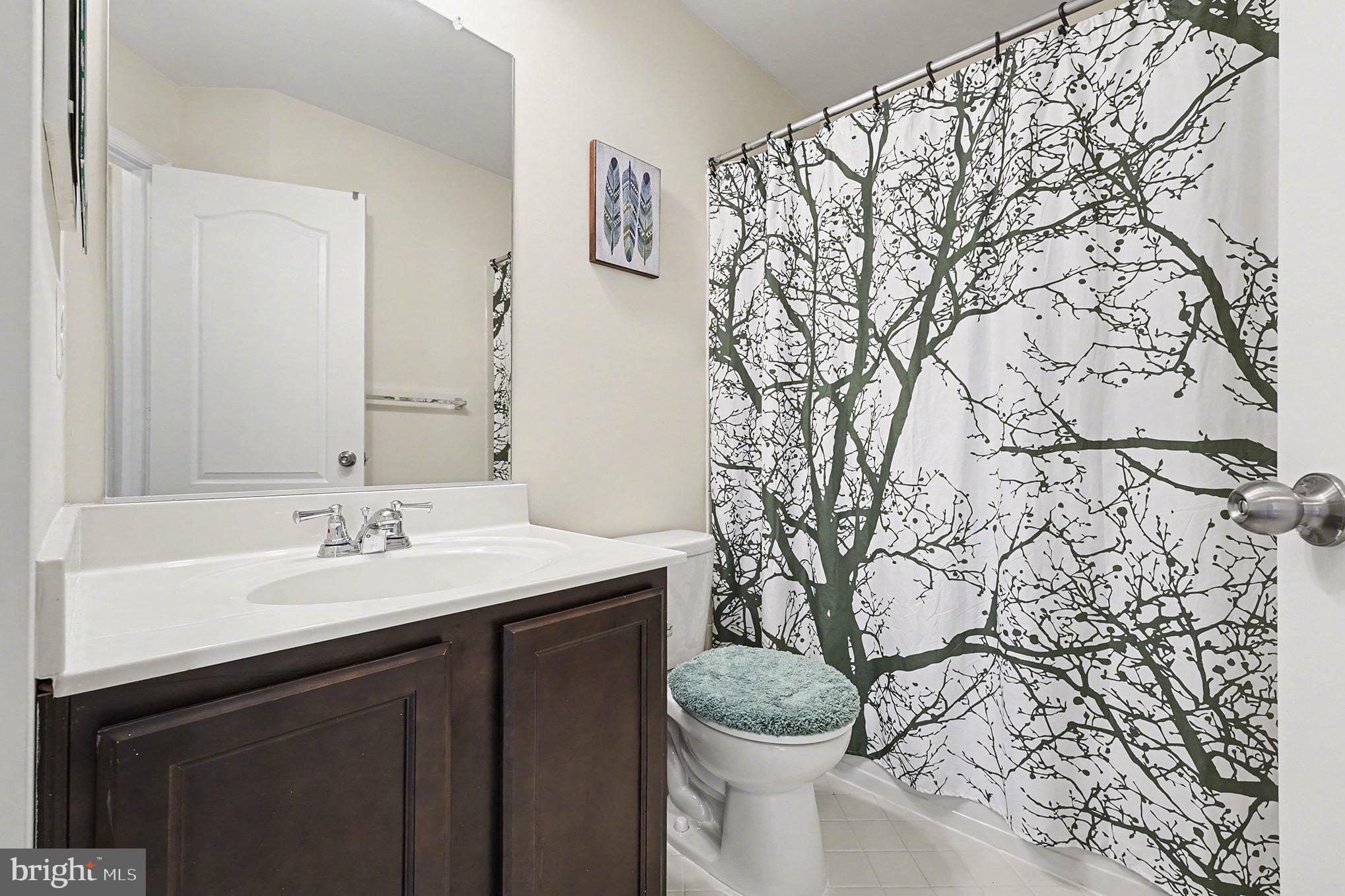 TRIANGLE HIGHLANDS CONDO - Residential