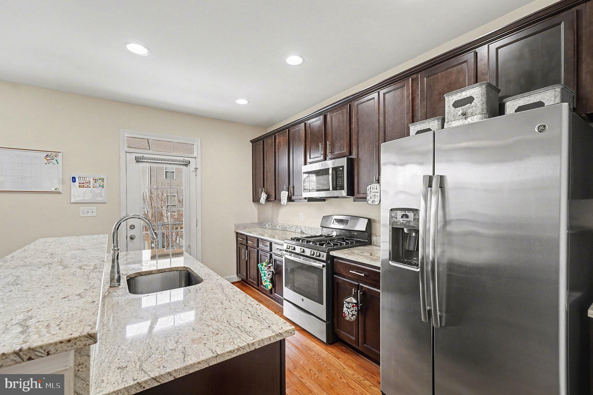 TRIANGLE HIGHLANDS CONDO - Residential