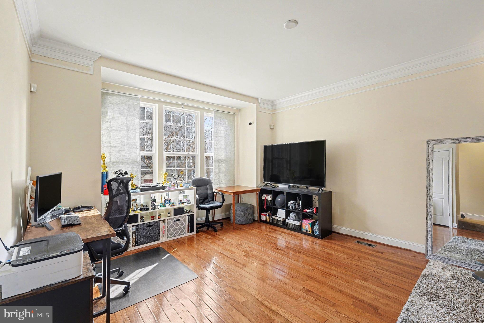 TRIANGLE HIGHLANDS CONDO - Residential