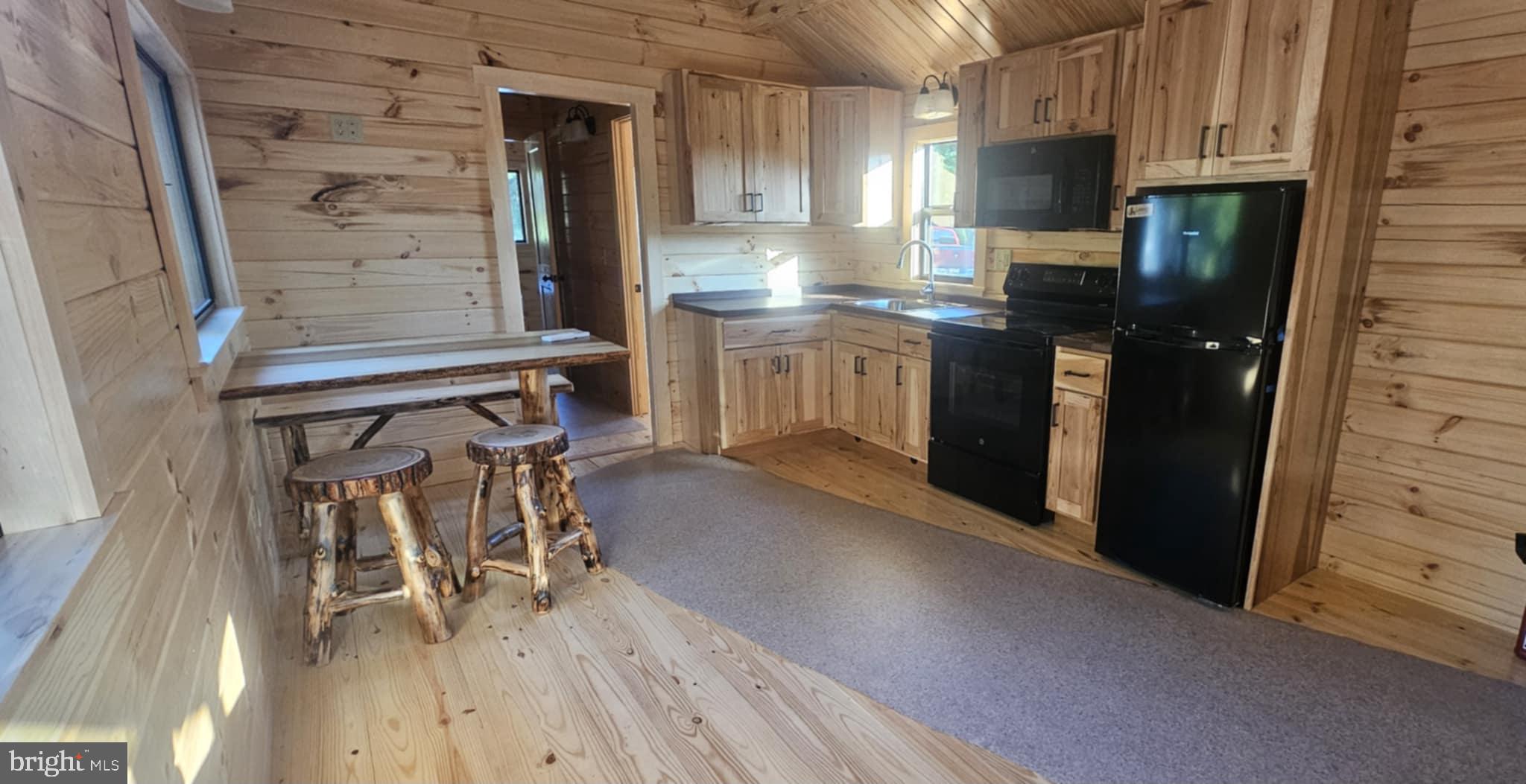 HIGHVIEW - Residential Lease