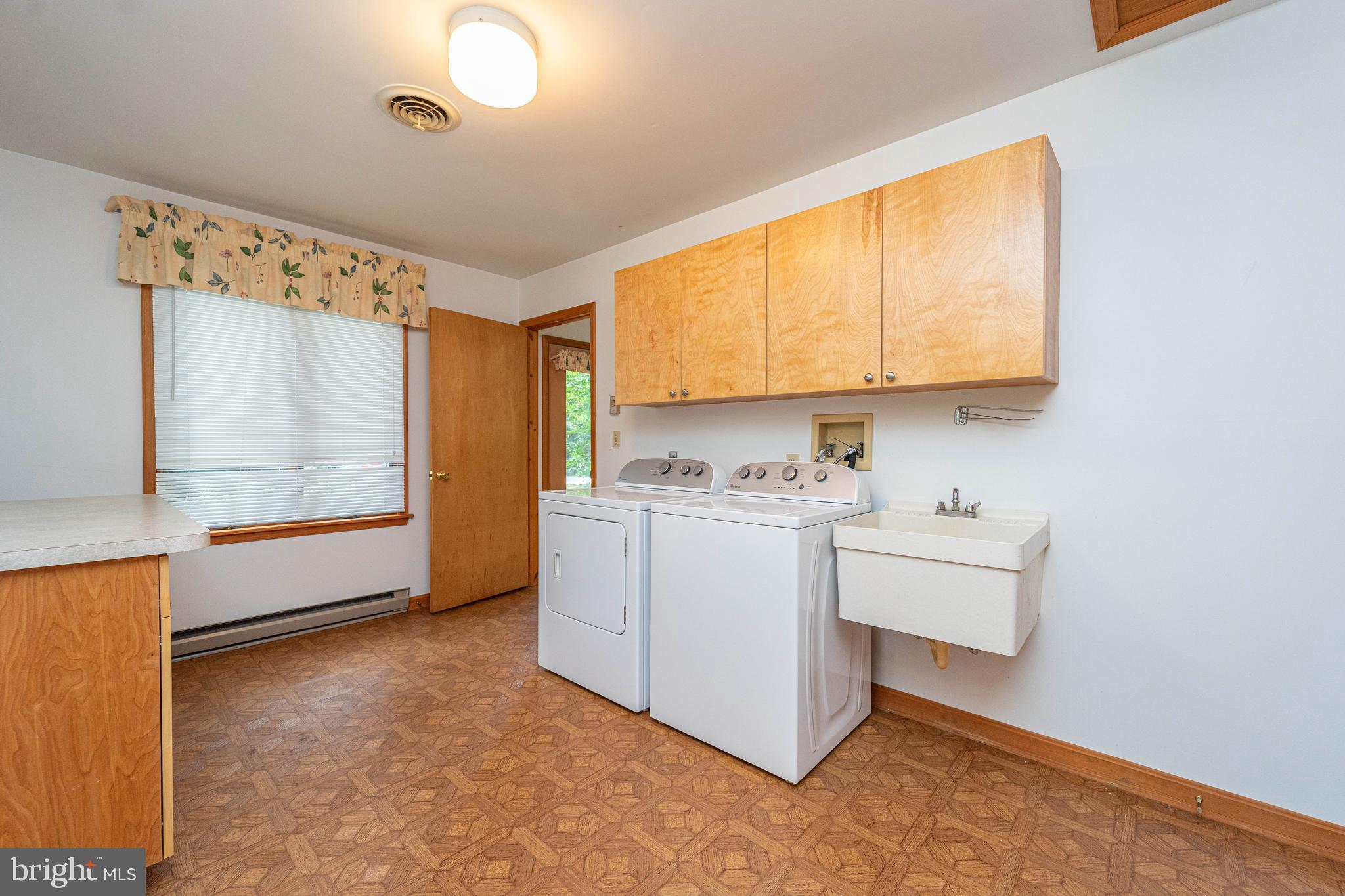 CHESAPEAKE LANDING - Residential