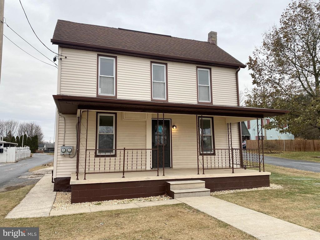 Photo of 796 Cleveland Avenue, CHAMBERSBURG, PA 17201 (MLS # PAFL2032078)
